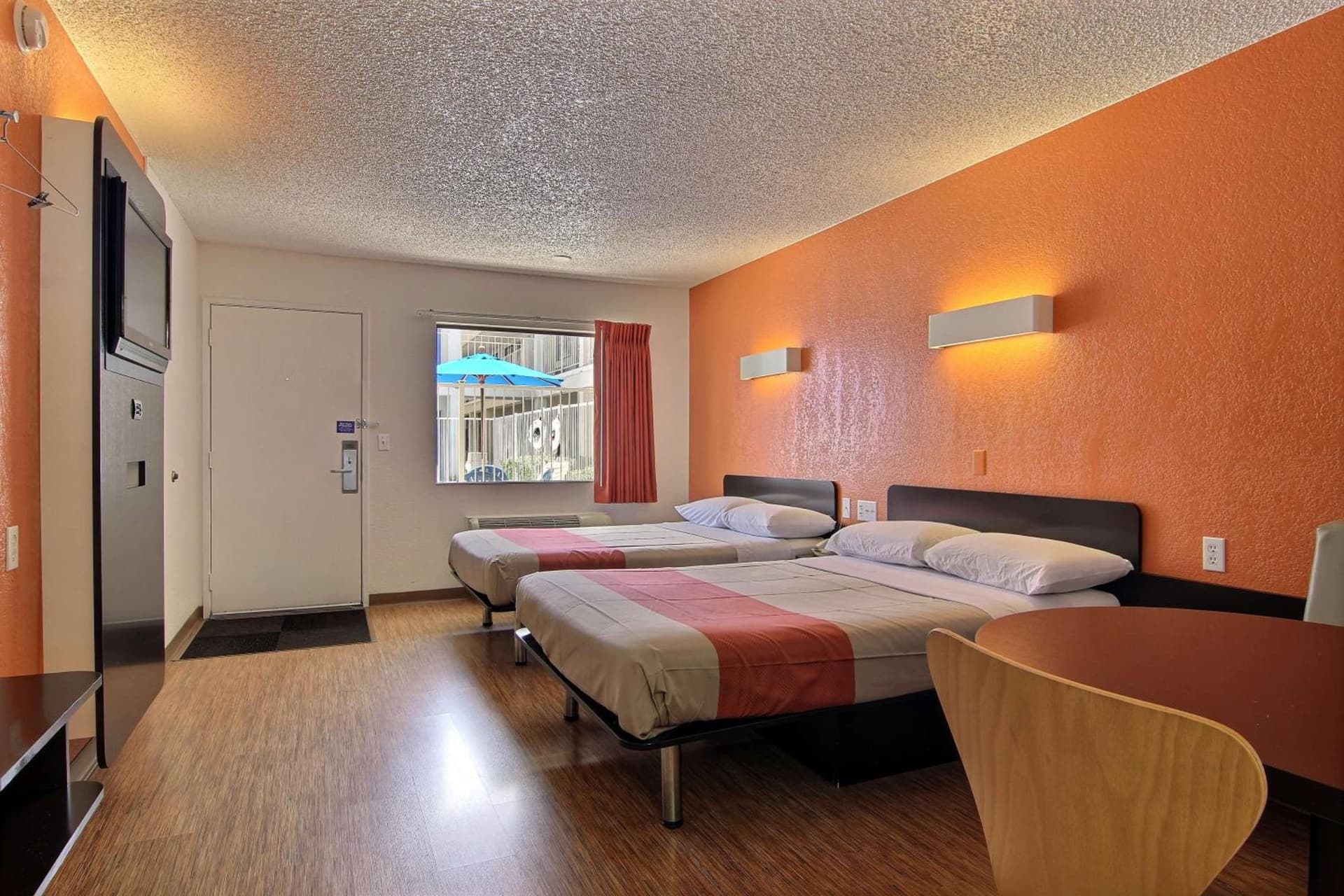 Motel 6-Albuquerque, NM - Coors Road property views in Albuquerque, NM — gallery photo 3