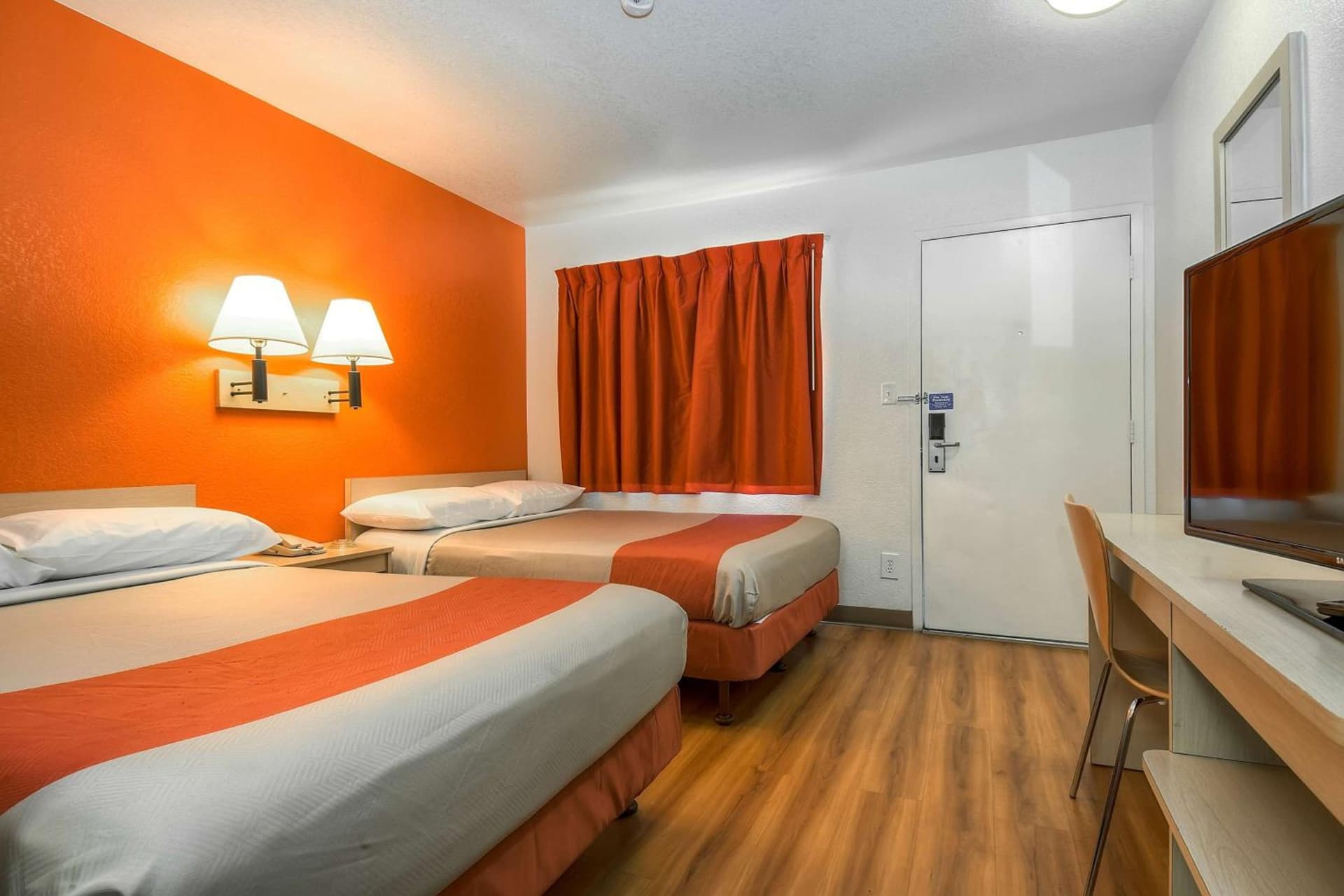 Motel 6-Corona, CA gallery photo in Corona, CA — image 38