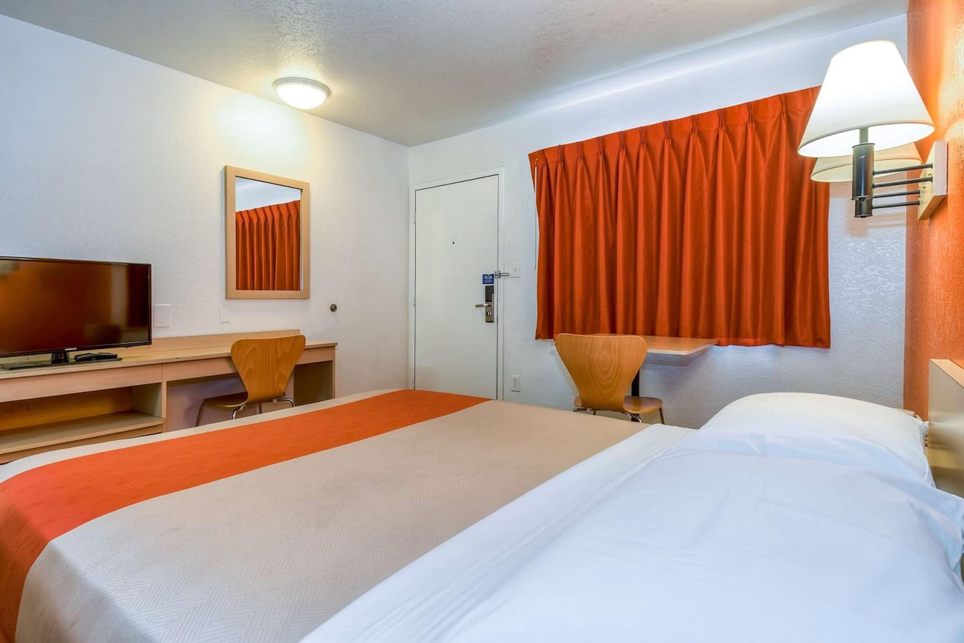 Motel 6-Corona, CA gallery photo in Corona, CA — image 55