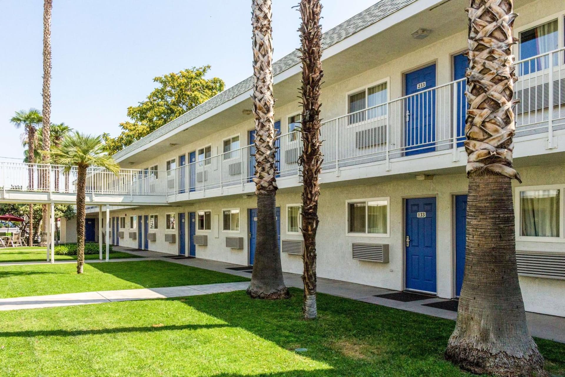 Motel 6-Bakersfield, CA - East gallery photo in Bakersfield, CA — image 14