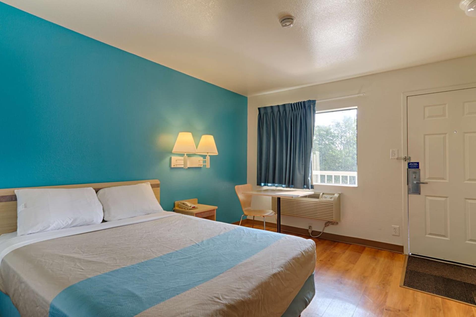 Motel 6-Laurel, DC - Washington Northeast interior in Laurel, MD — gallery photo 2