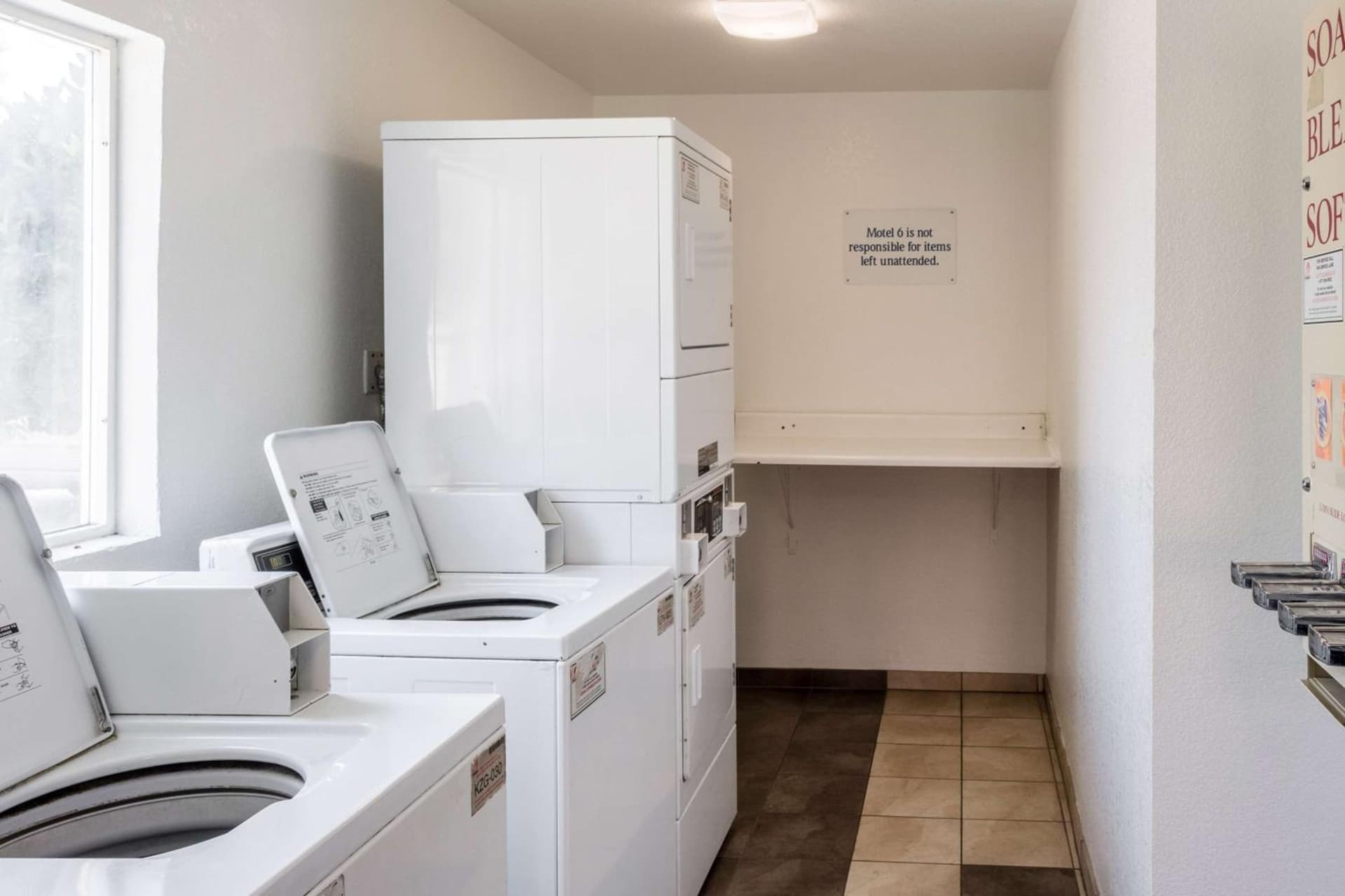 Motel 6-Bakersfield, CA - East gallery photo in Bakersfield, CA — image 27