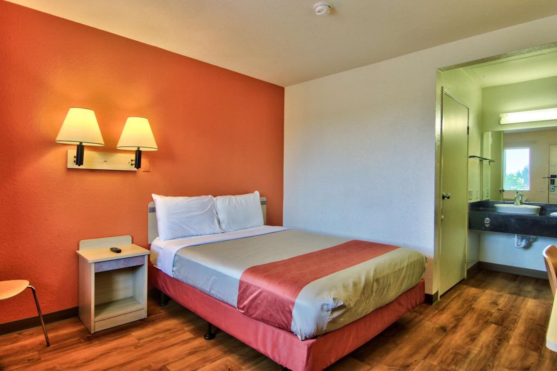 Motel 6-Sacramento, CA - South Sacramento and Elk Grove gallery photo in Sacramento, CA — image 12