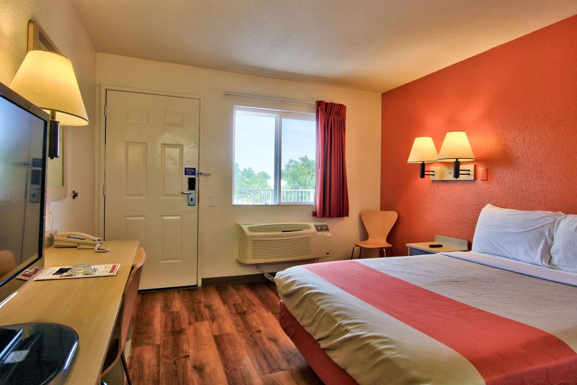 Motel 6-Sacramento, CA - South Sacramento and Elk Grove gallery photo in Sacramento, CA — image 11