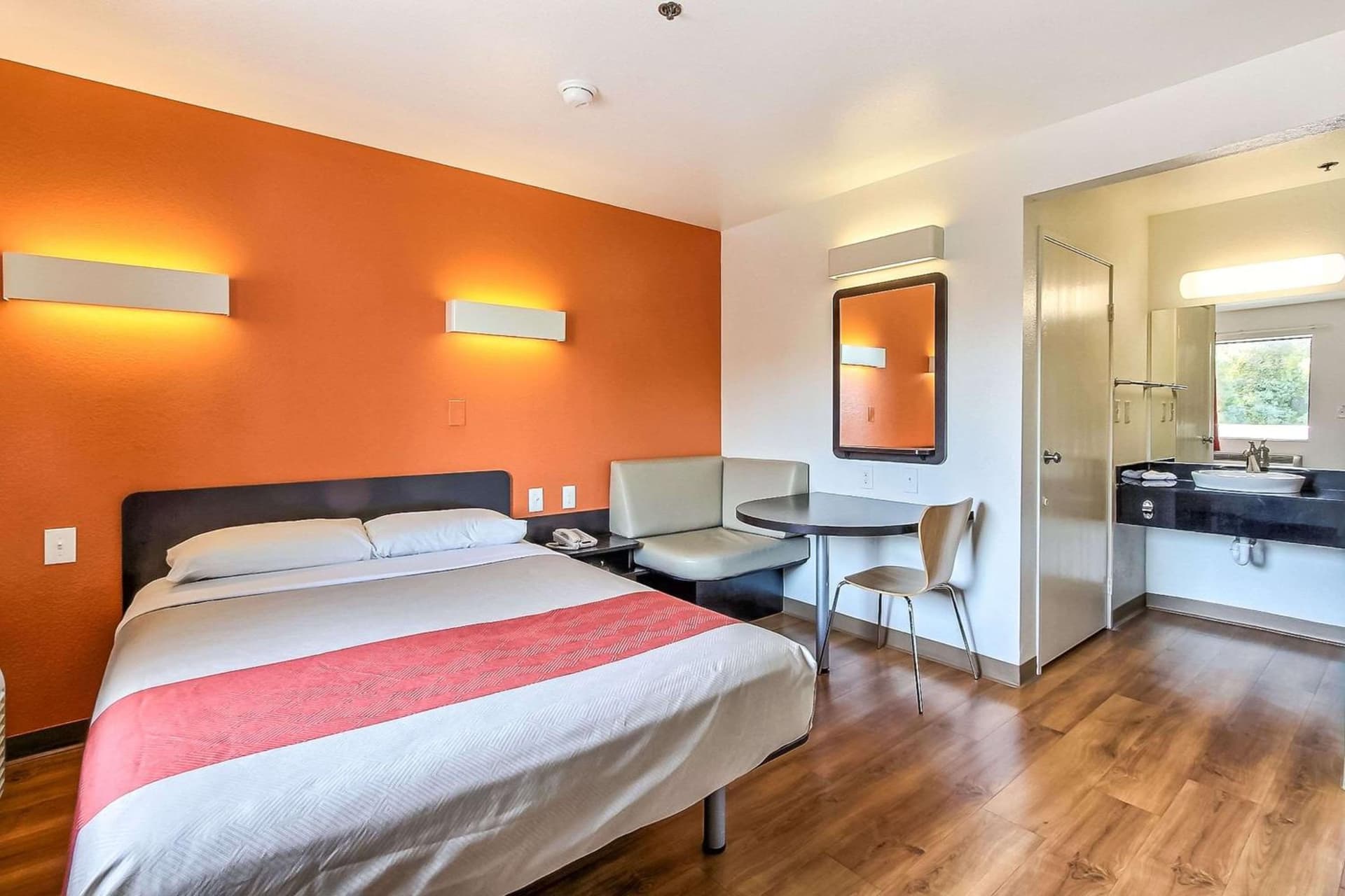 Motel 6-Sunnyvale, CA - North gallery photo in Sunnyvale, CA — image 11