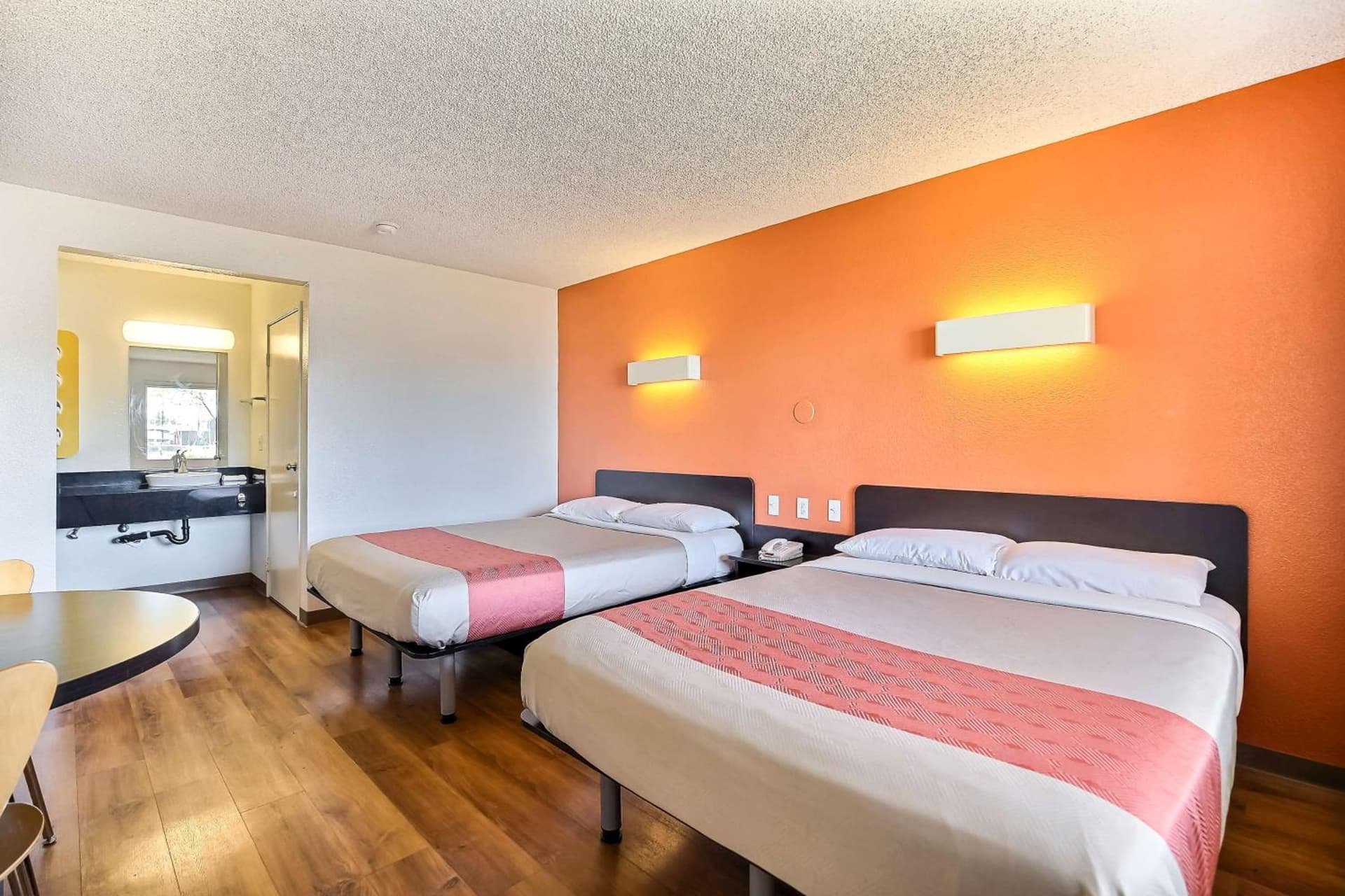 Motel 6-Oakland, CA - Embarcadero gallery photo in Oakland, CA — image 25