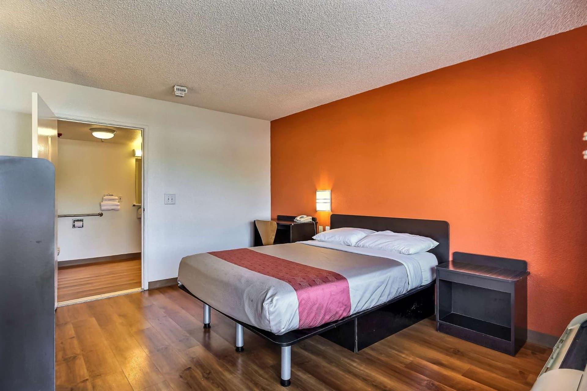 Motel 6-Oakland, CA - Embarcadero gallery photo in Oakland, CA — image 23