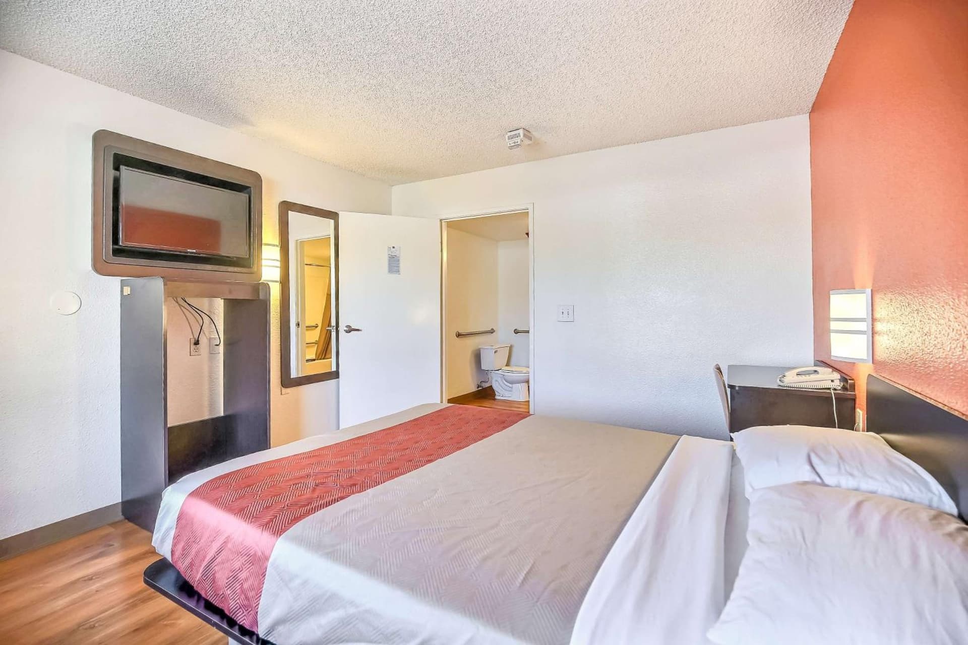 Motel 6-Oakland, CA - Embarcadero gallery photo in Oakland, CA — image 33