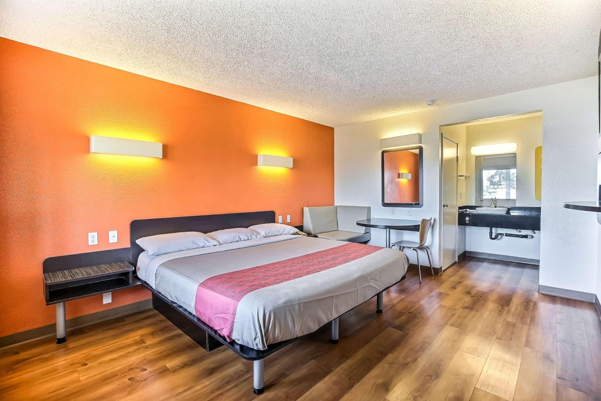 Motel 6-Oakland, CA - Embarcadero gallery photo in Oakland, CA — image 51
