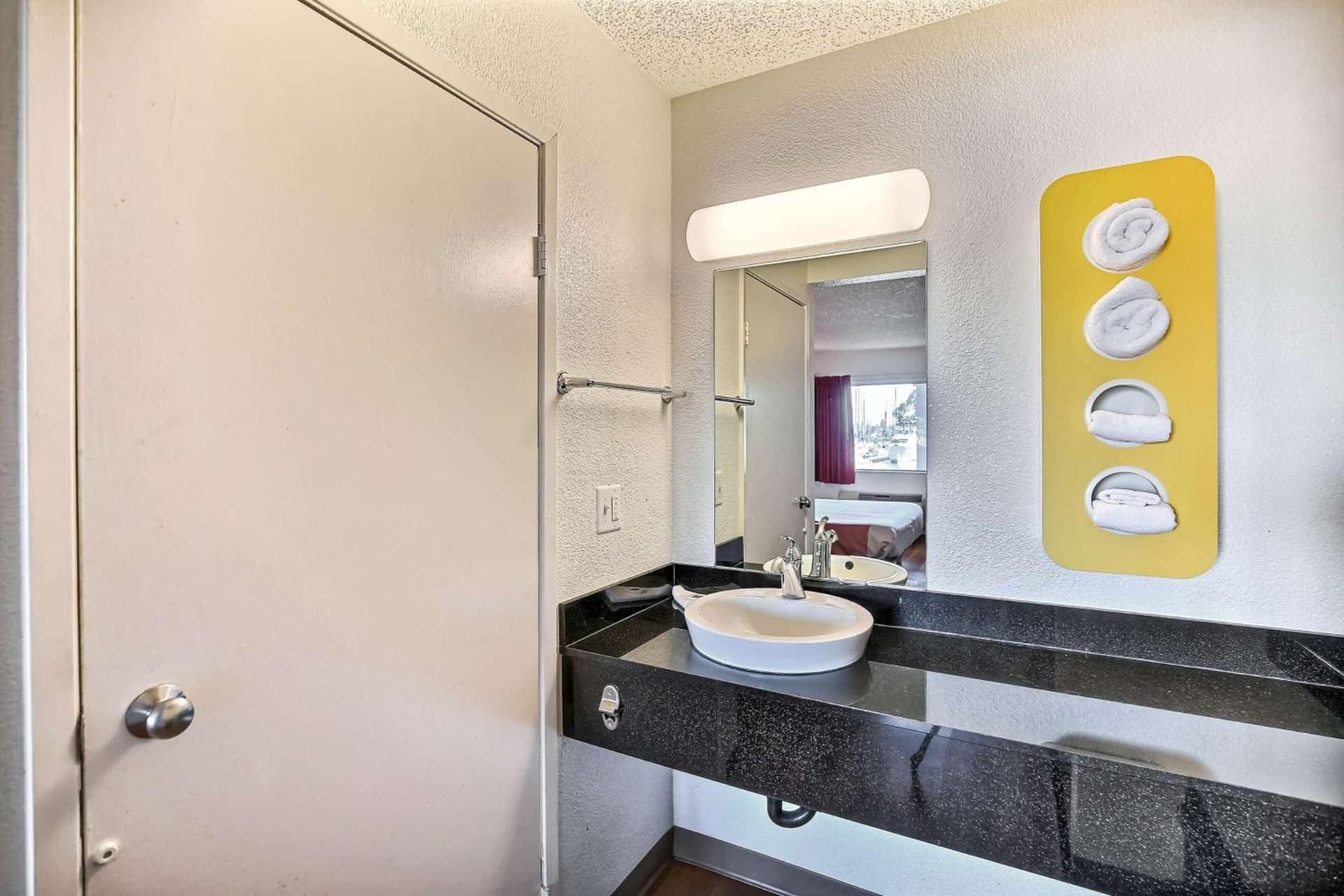 Motel 6-Oakland, CA - Embarcadero gallery photo in Oakland, CA — image 16
