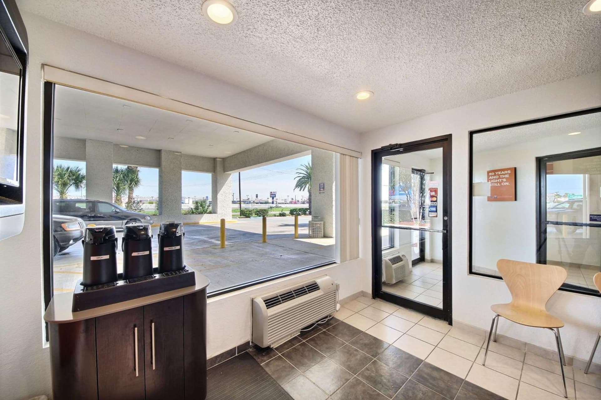 Motel 6-Laredo, TX - North I-35 gallery photo in Laredo, TX — image 36