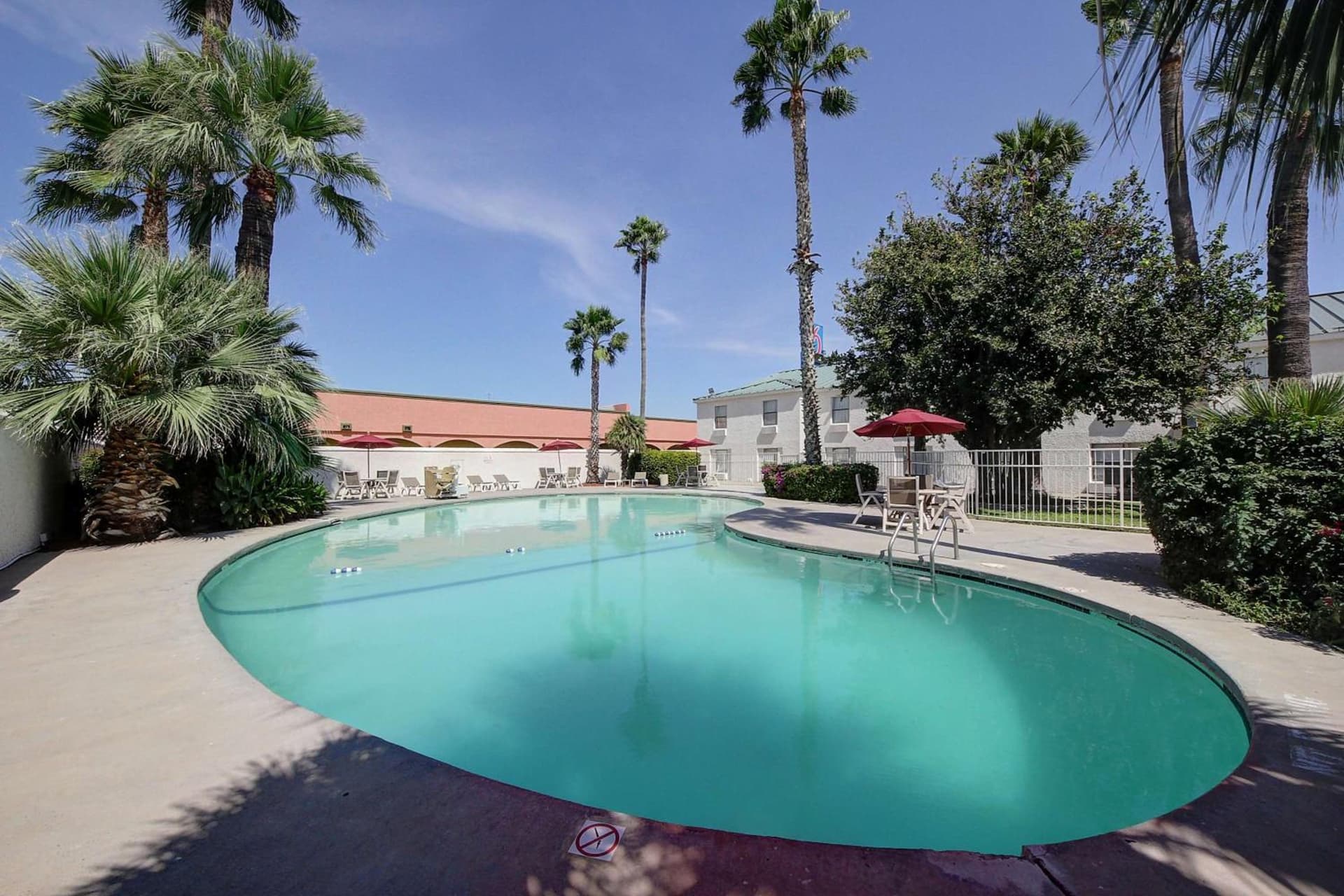 Motel 6-Laredo, TX - North I-35 gallery photo in Laredo, TX — image 9