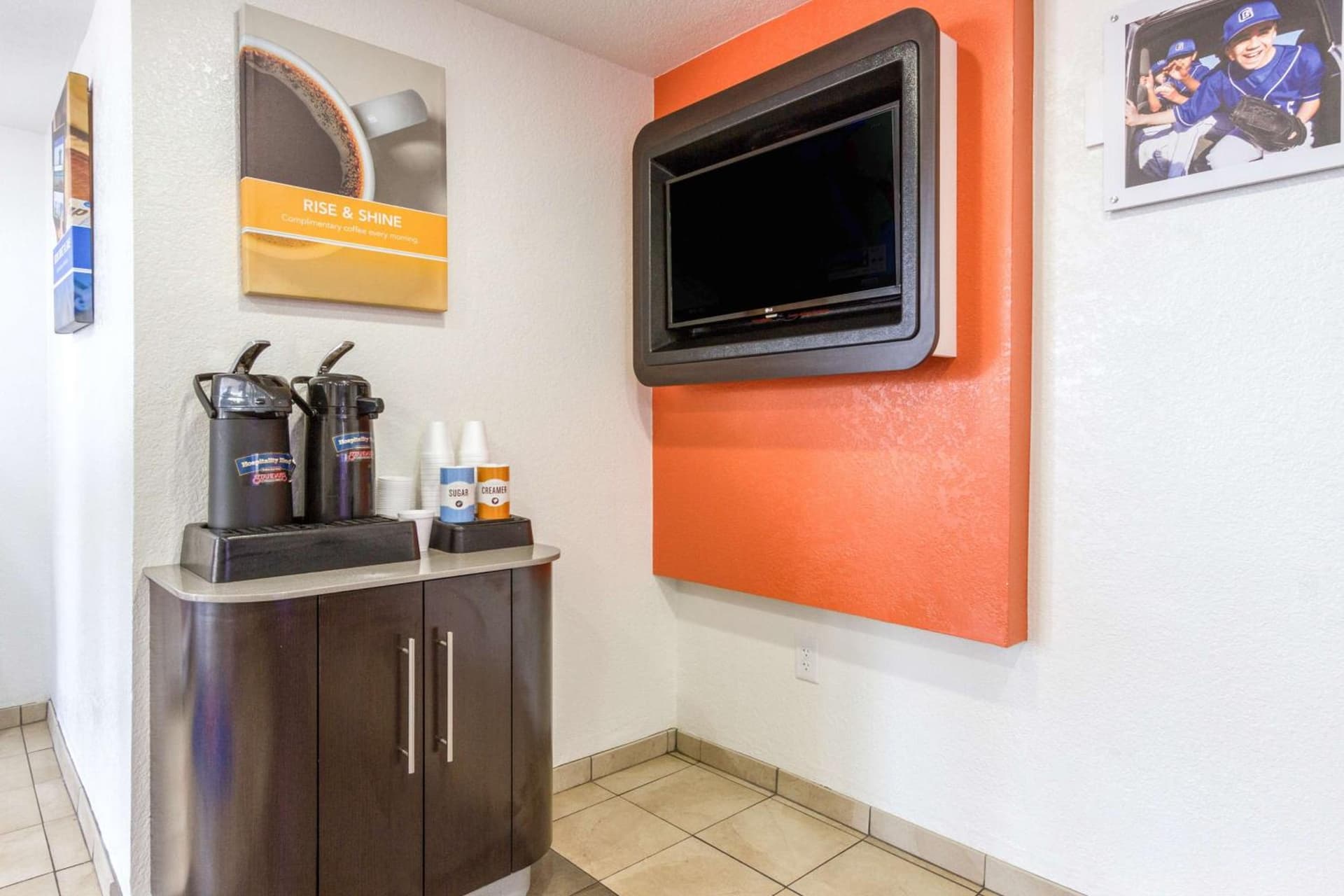 Motel 6 Tempe, AZ Phoenix Airport Priest Dr gallery photo in Tempe, AZ — image 41