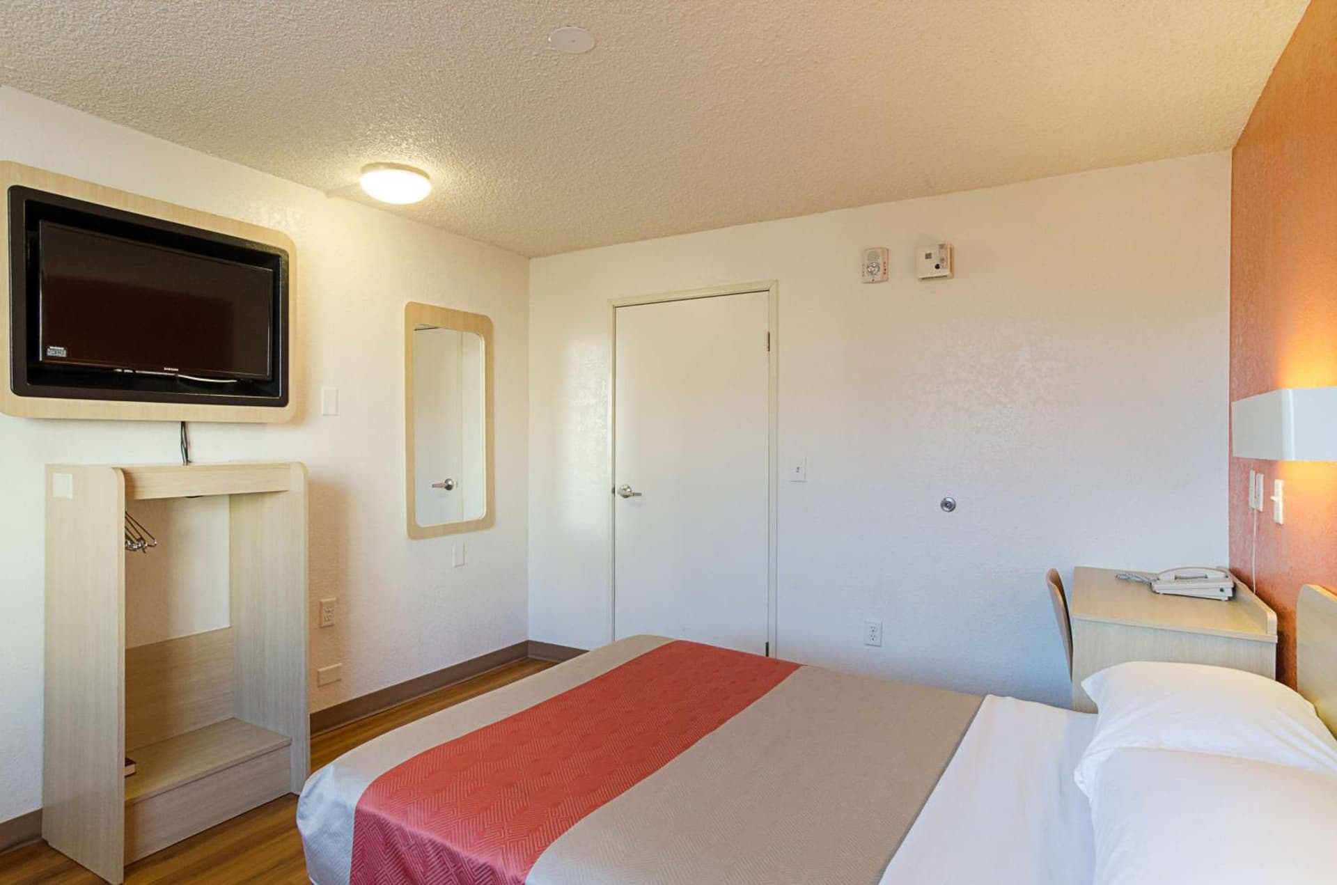 Motel 6- Denver, CO Downtown gallery photo in Denver, CO — image 57