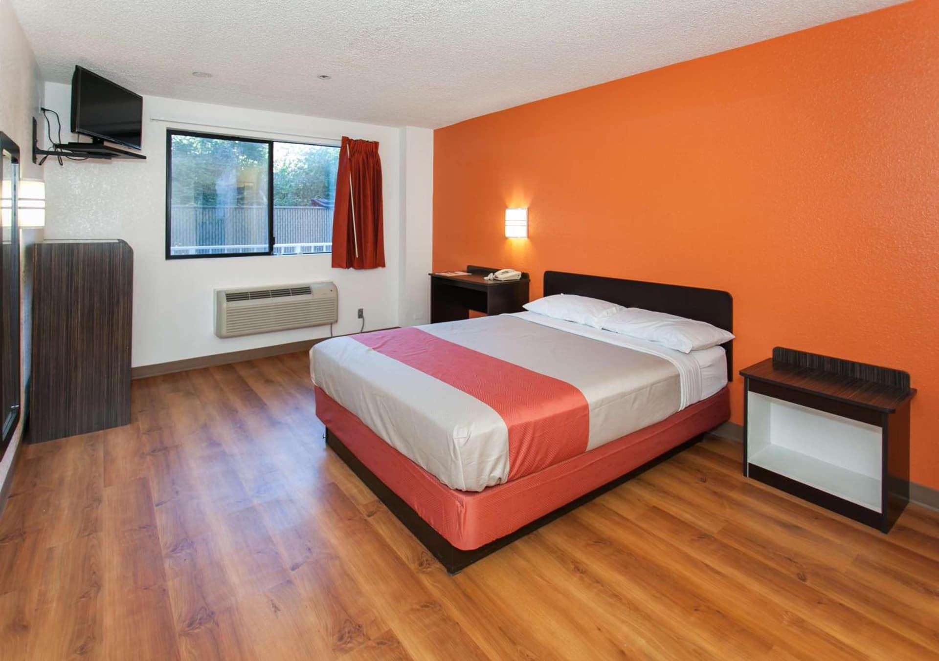 Motel 6-Los Angeles, CA - Los Angeles - LAX gallery photo in Inglewood, CA — image 21