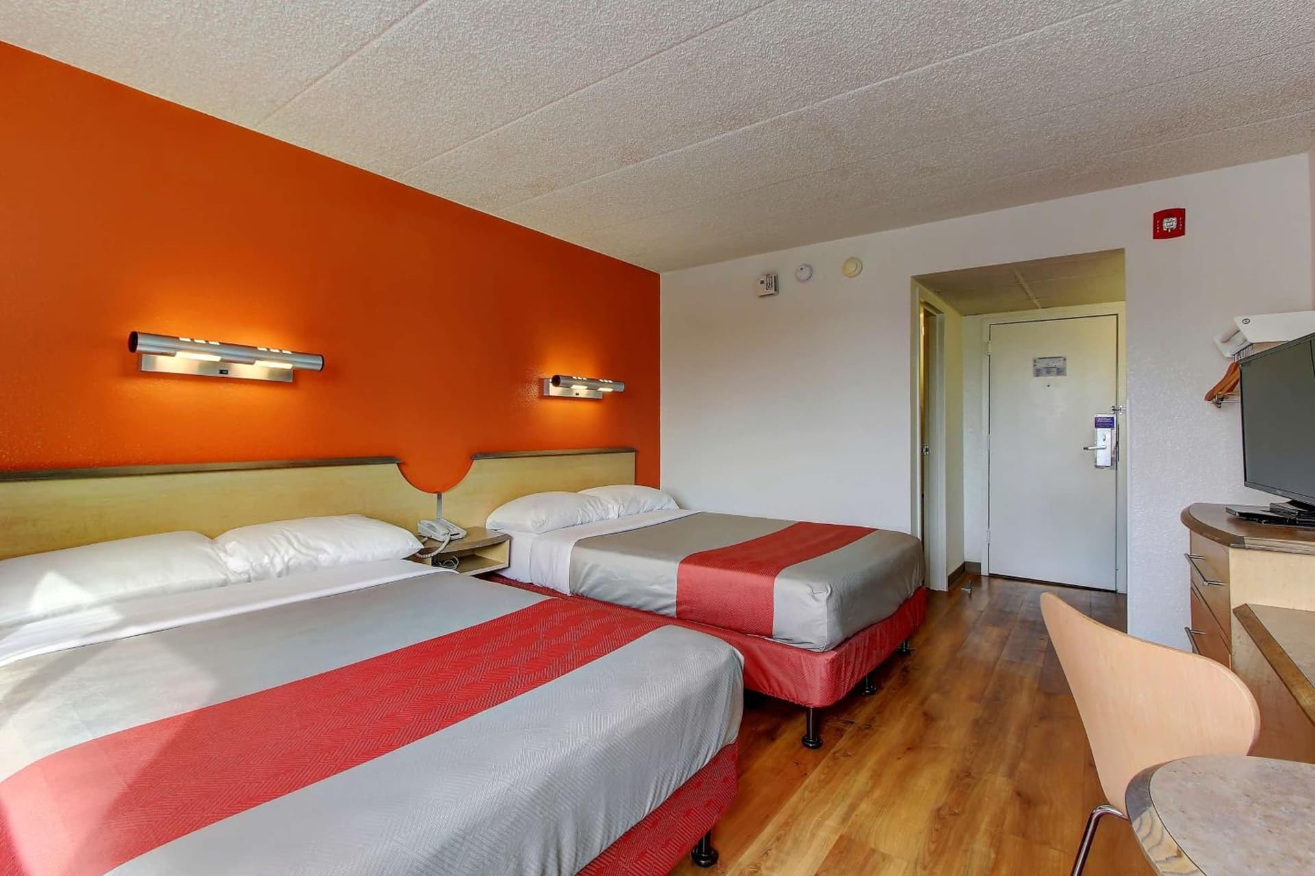 Motel 6-York, PA - North interior in York, PA — gallery photo 2