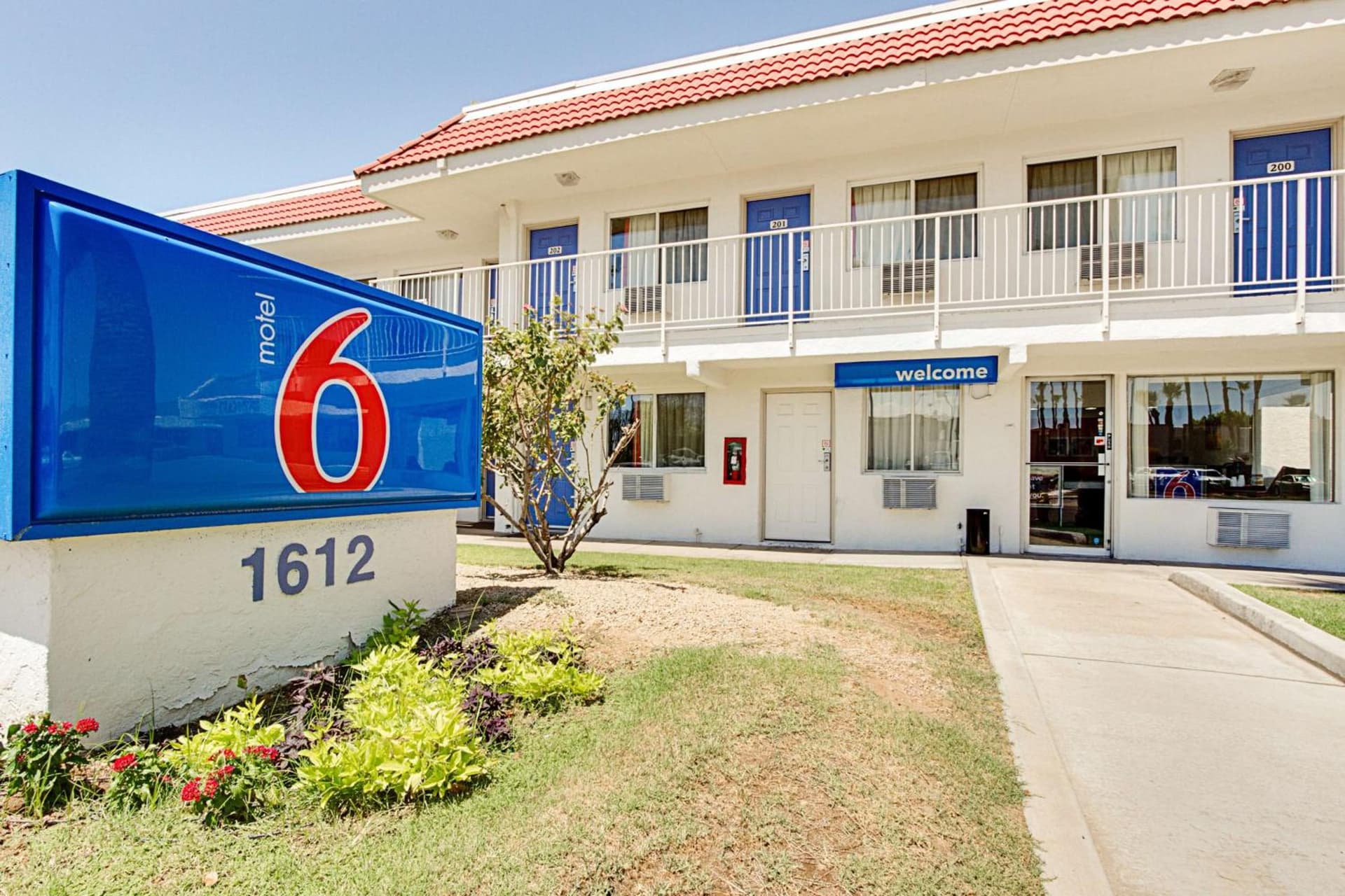 Motel 6-Tempe, AZ - Scottsdale South featured exterior or lobby in Tempe, AZ — similar hotel
