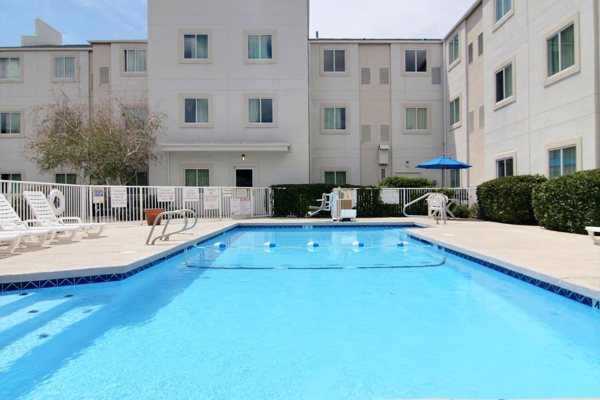 Motel 6-Albuquerque, NM - North gallery photo in Albuquerque, NM — image 10