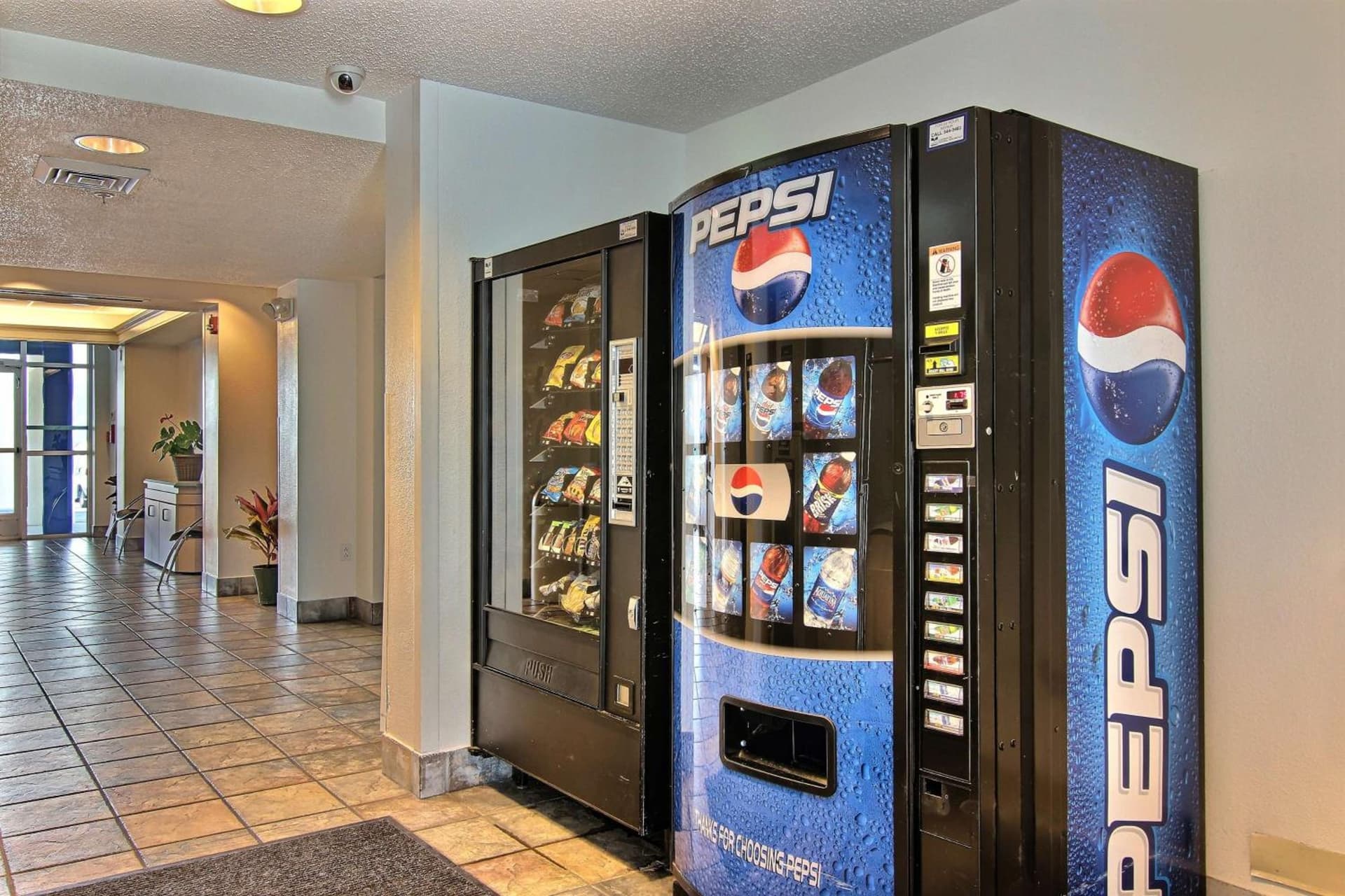 Motel 6-Albuquerque, NM - North gallery photo in Albuquerque, NM — image 12