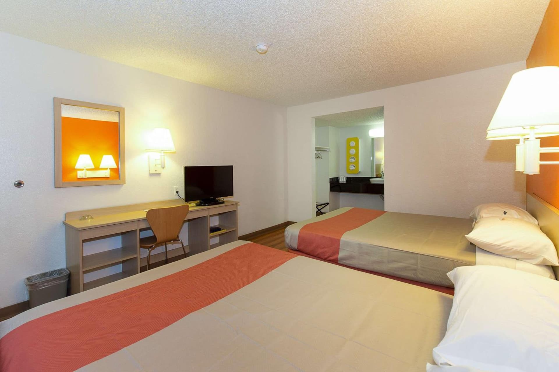 Motel 6 Hayward, CA- Silicon Valley Gateway gallery photo in Hayward, CA — image 19