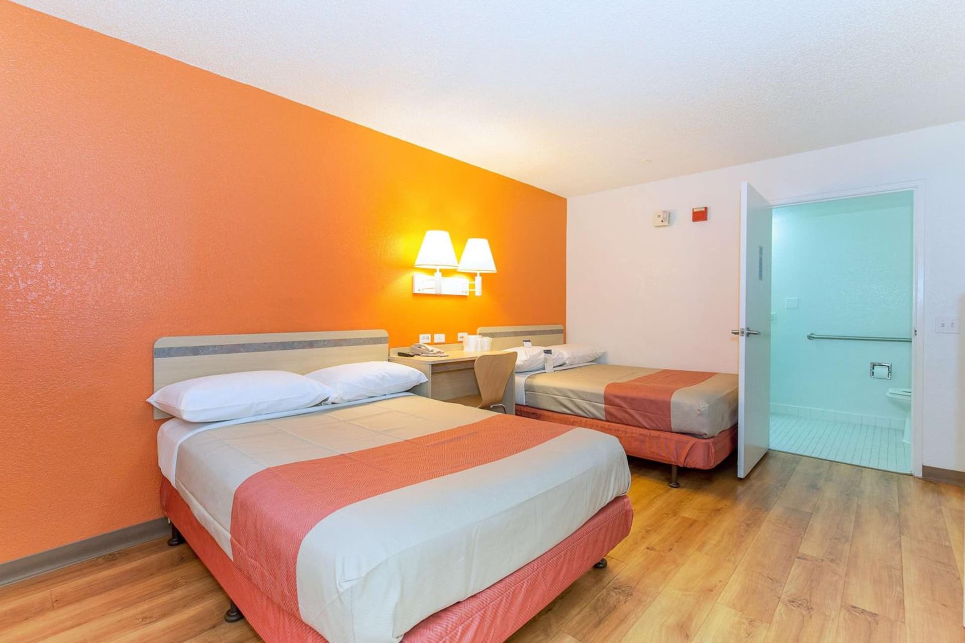 Motel 6 Hayward, CA- Silicon Valley Gateway gallery photo in Hayward, CA — image 21