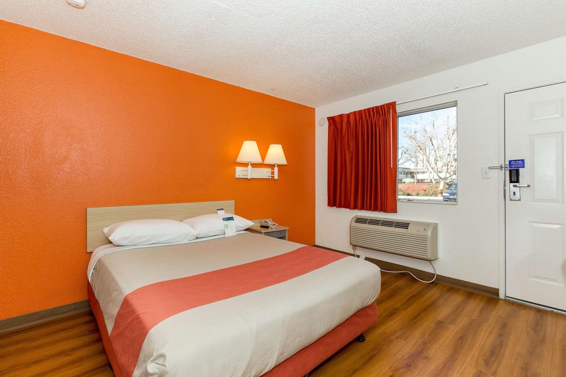 Motel 6 Hayward, CA- Silicon Valley Gateway gallery photo in Hayward, CA — image 42
