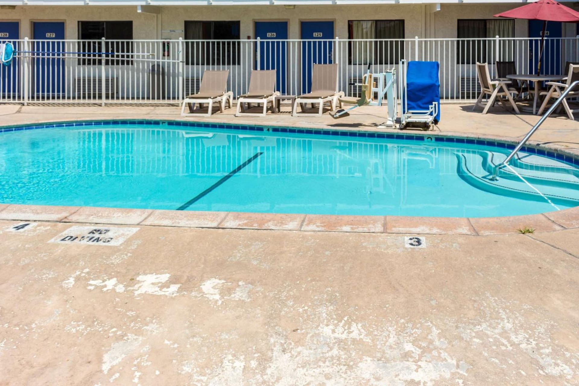 Motel 6 Bakersfield, CA - Convention Center gallery photo in Bakersfield, CA — image 49