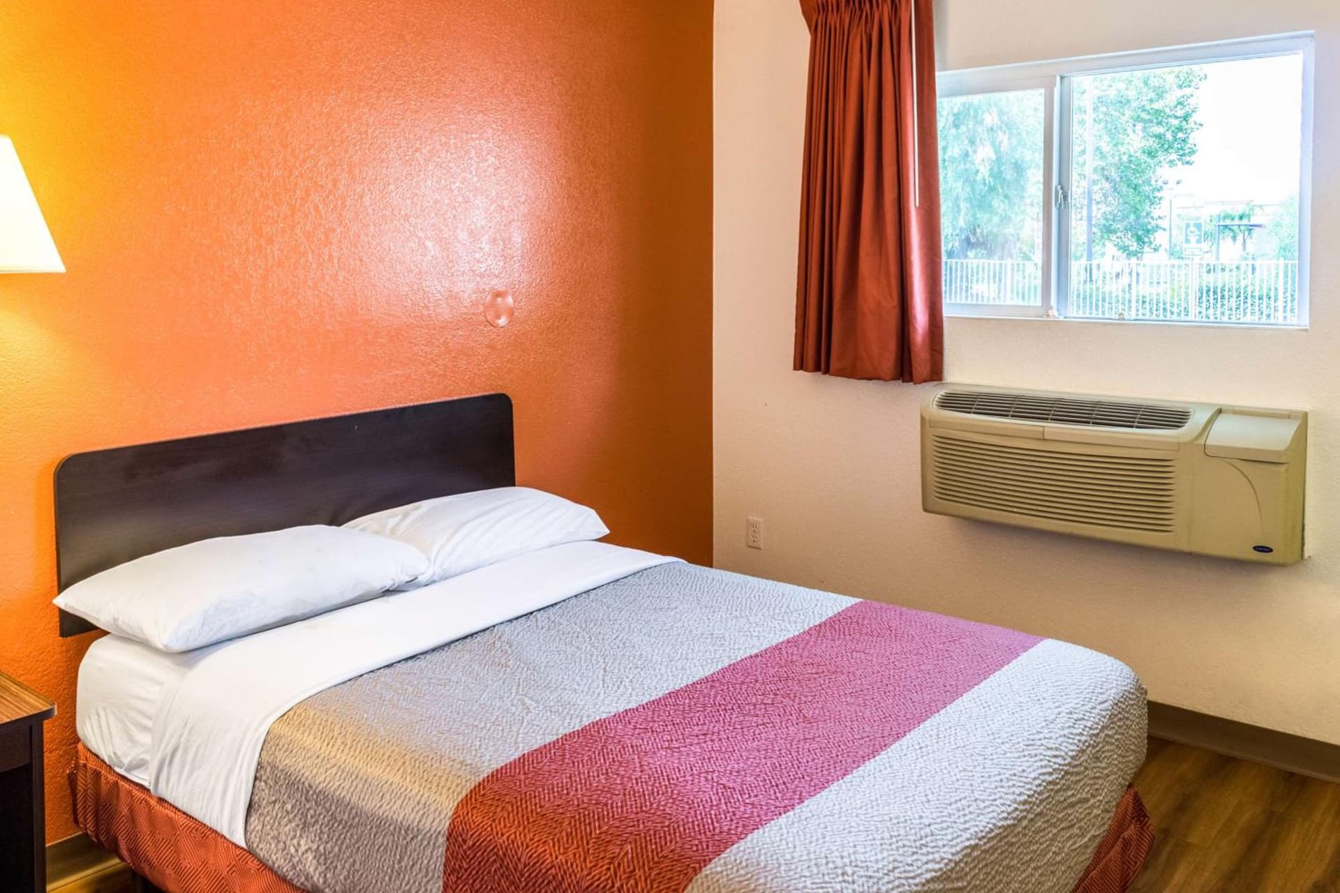 Motel 6 Bakersfield, CA - Convention Center gallery photo in Bakersfield, CA — image 40