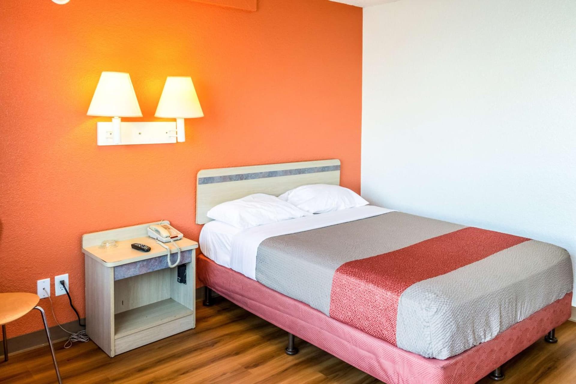 Motel 6 Bakersfield, CA - Convention Center gallery photo in Bakersfield, CA — image 32