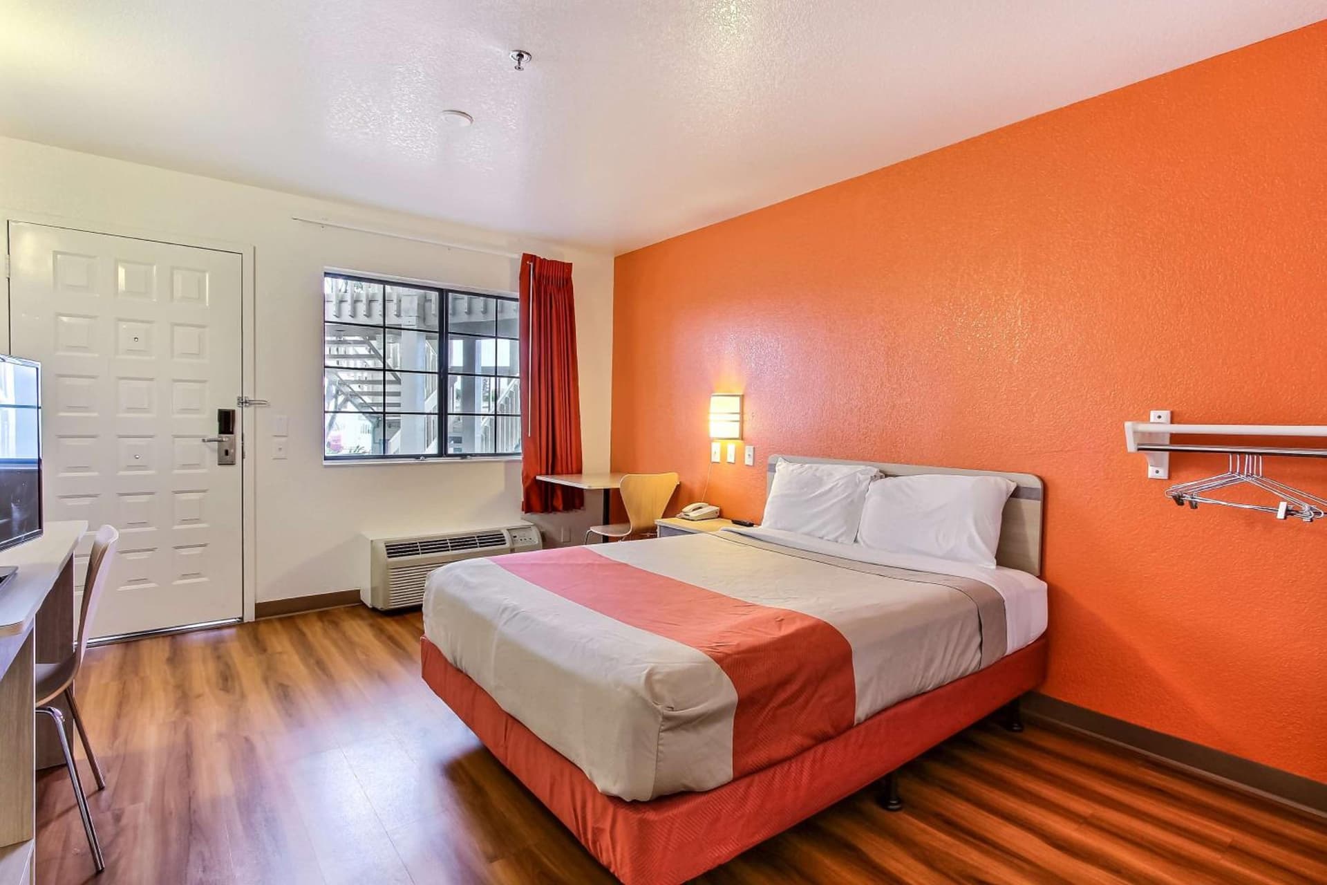 Motel 6-Salinas, CA - North Monterey Area gallery photo in Salinas, CA — image 32