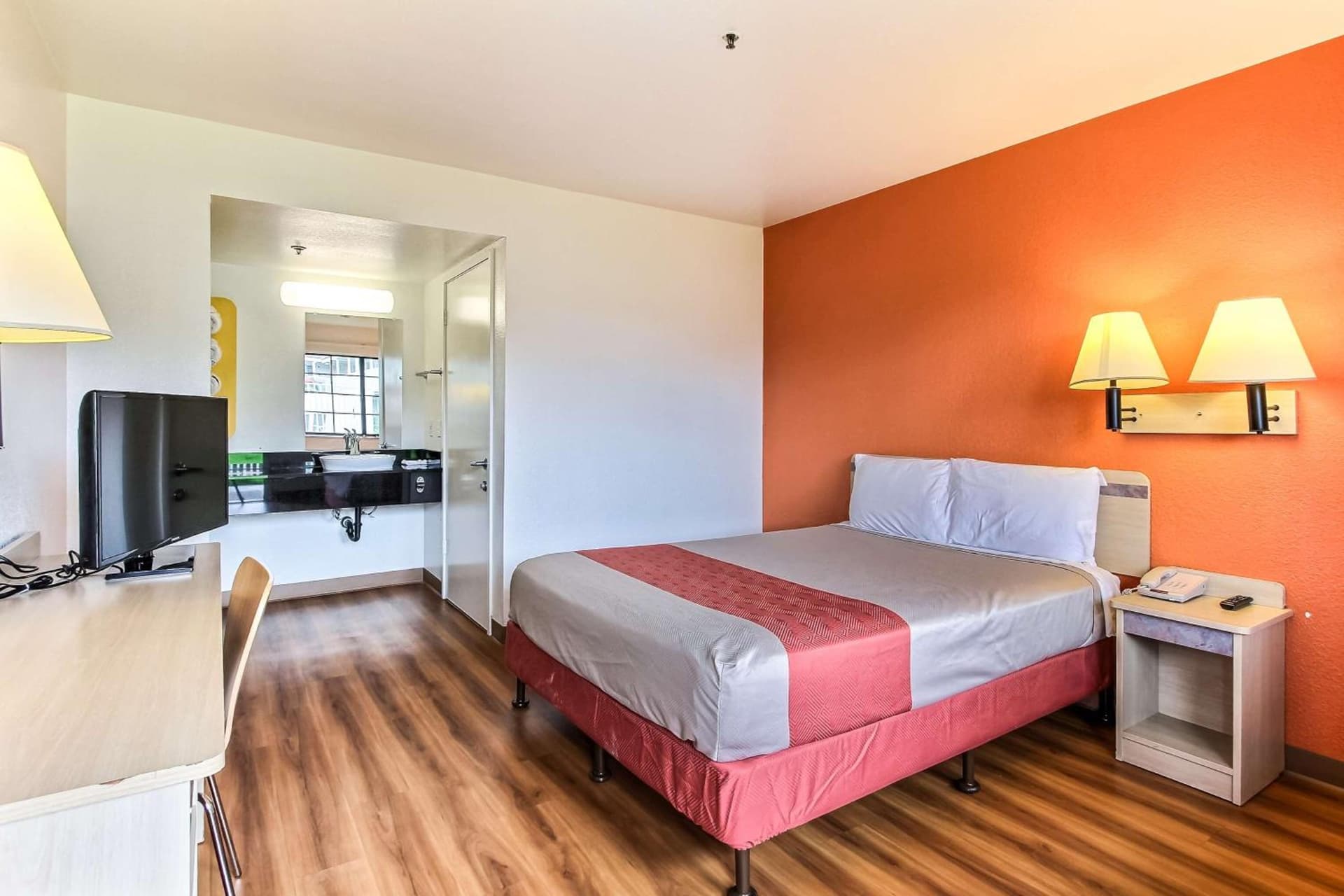 Motel 6-Salinas, CA - North Monterey Area gallery photo in Salinas, CA — image 29