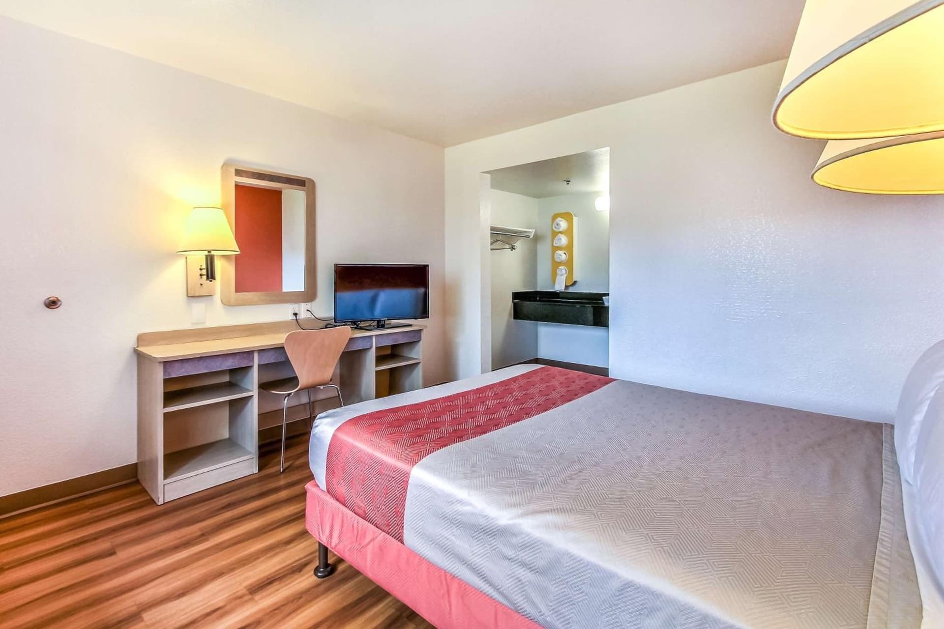Motel 6-Salinas, CA - North Monterey Area gallery photo in Salinas, CA — image 37
