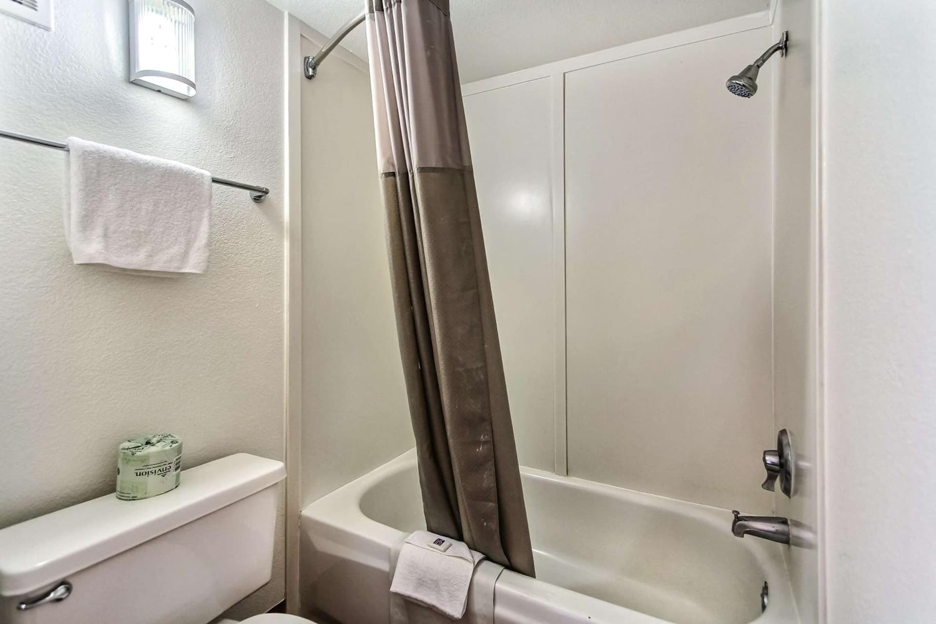 Motel 6-Salinas, CA - North Monterey Area gallery photo in Salinas, CA — image 27