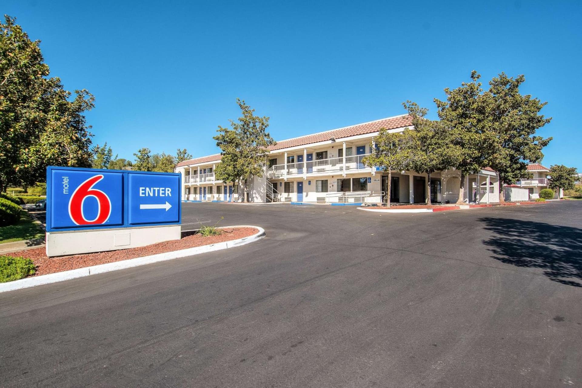 Motel 6-Redding, CA - South featured exterior or lobby in Redding, CA — similar hotel