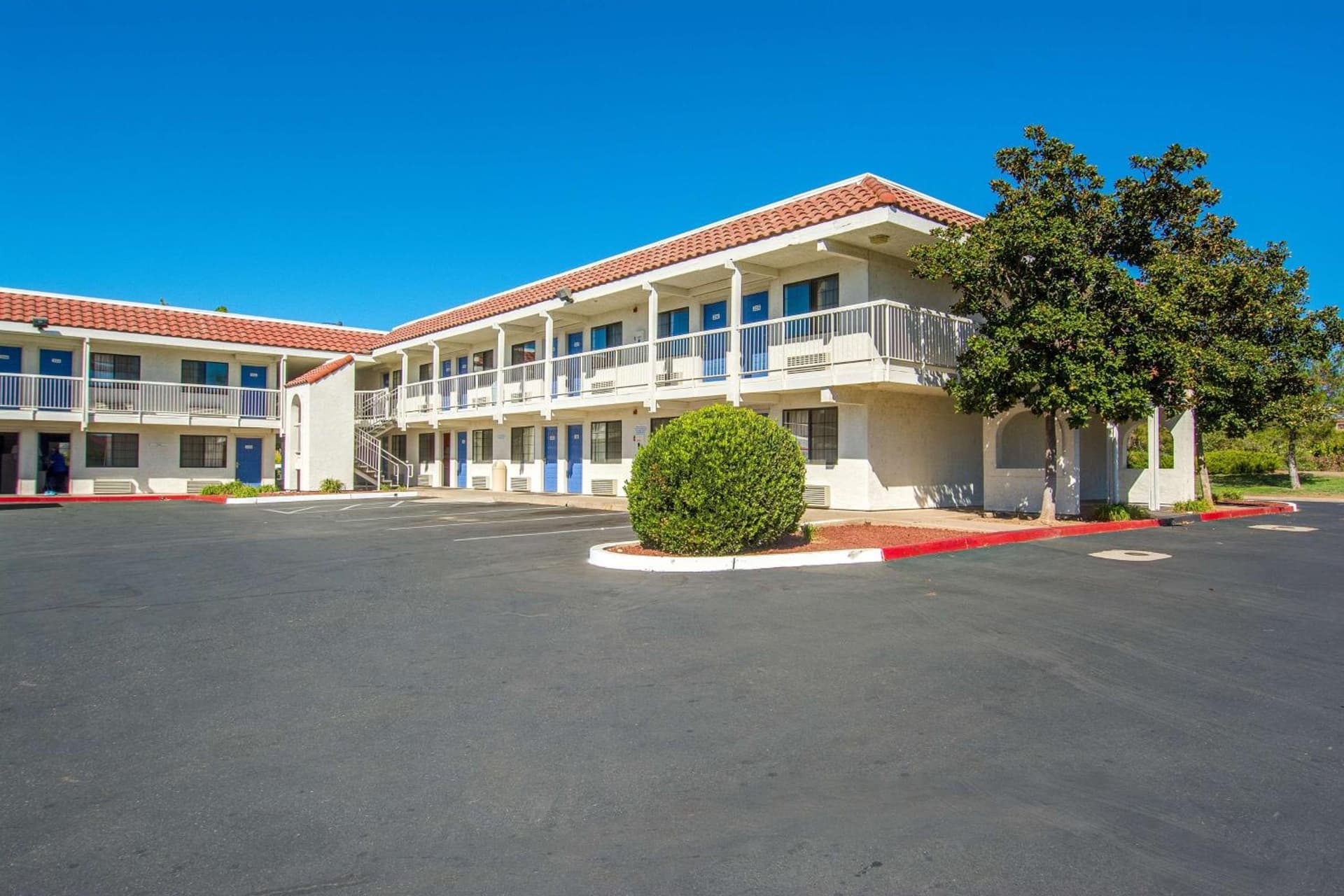Motel 6-Redding, CA - South gallery photo in Redding, CA — image 5