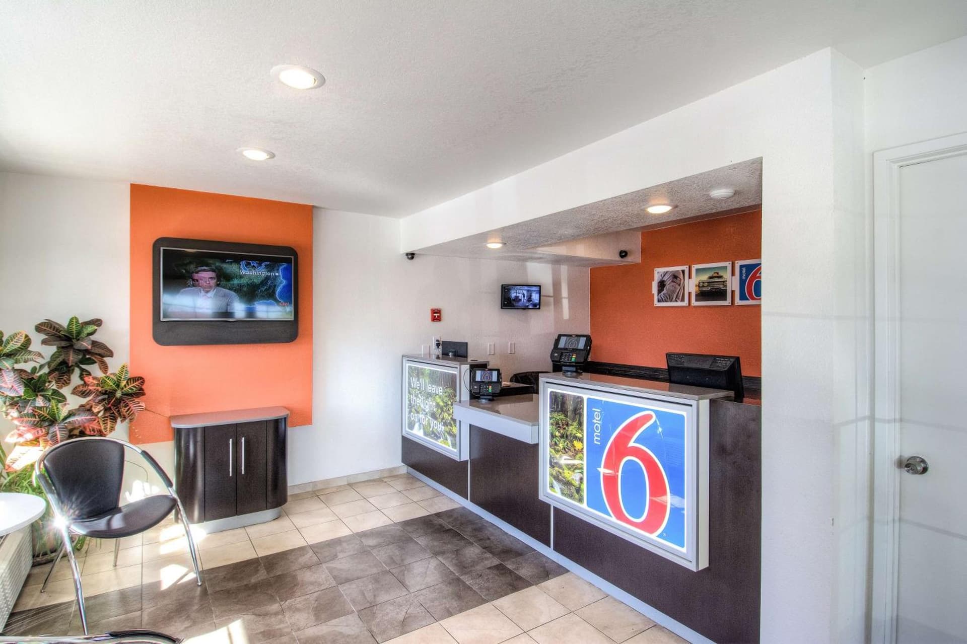 Motel 6-Redding, CA - South gallery photo in Redding, CA — image 10
