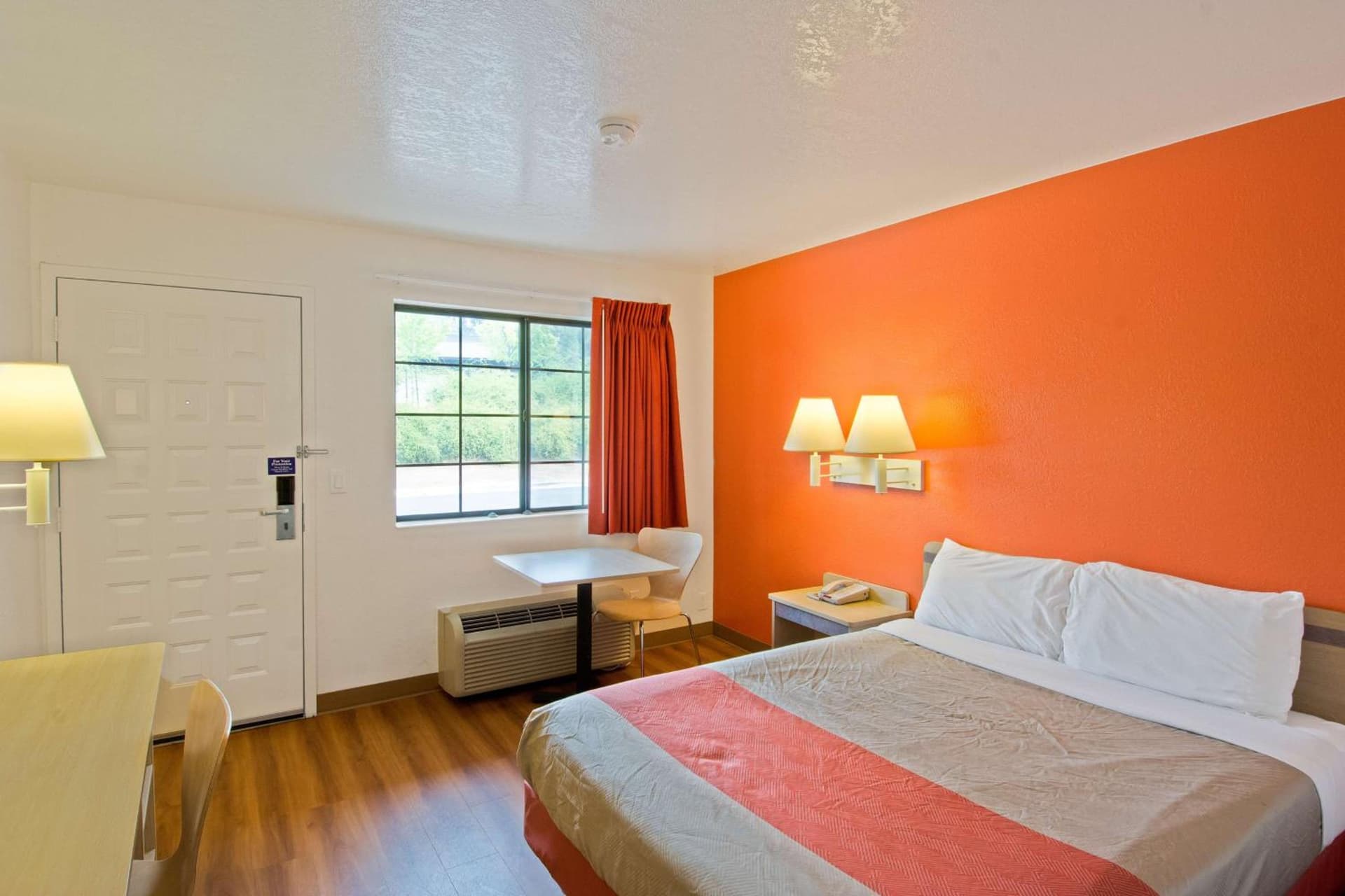 Motel 6-Redding, CA - South gallery photo in Redding, CA — image 26
