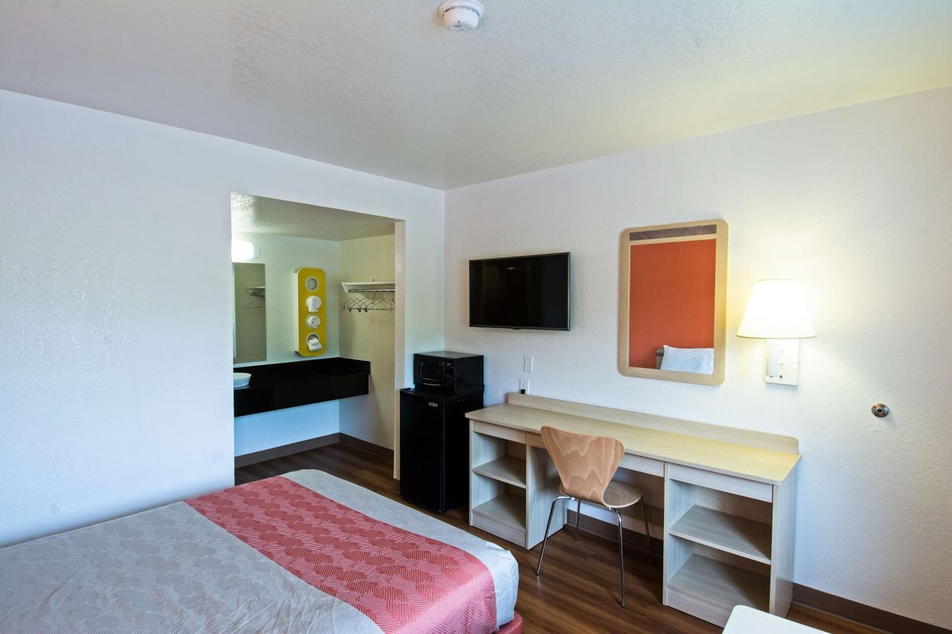 Motel 6-Redding, CA - South gallery photo in Redding, CA — image 41