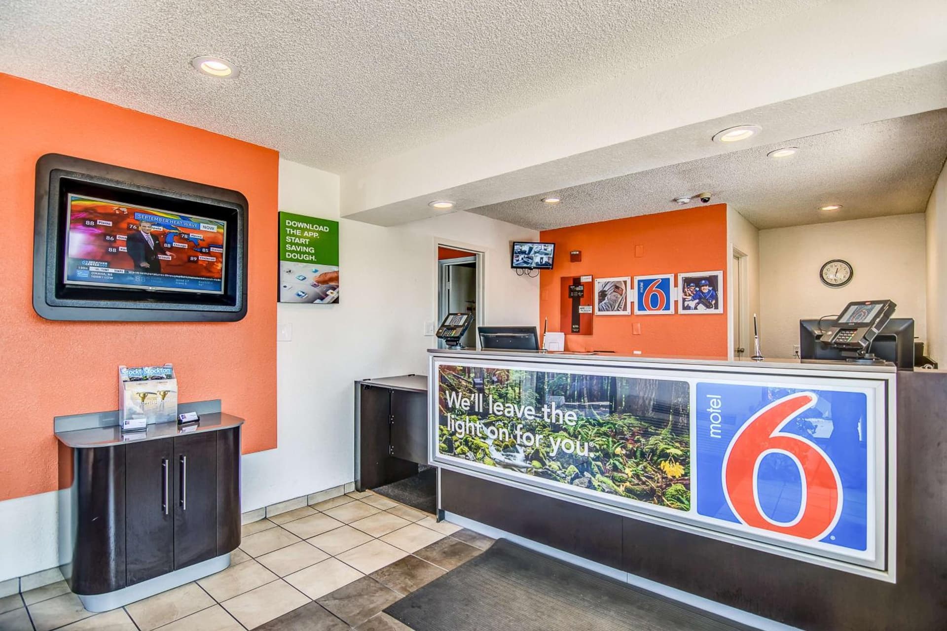 Motel 6-Stockton, CA - Charter Way West gallery photo in Stockton, CA — image 31