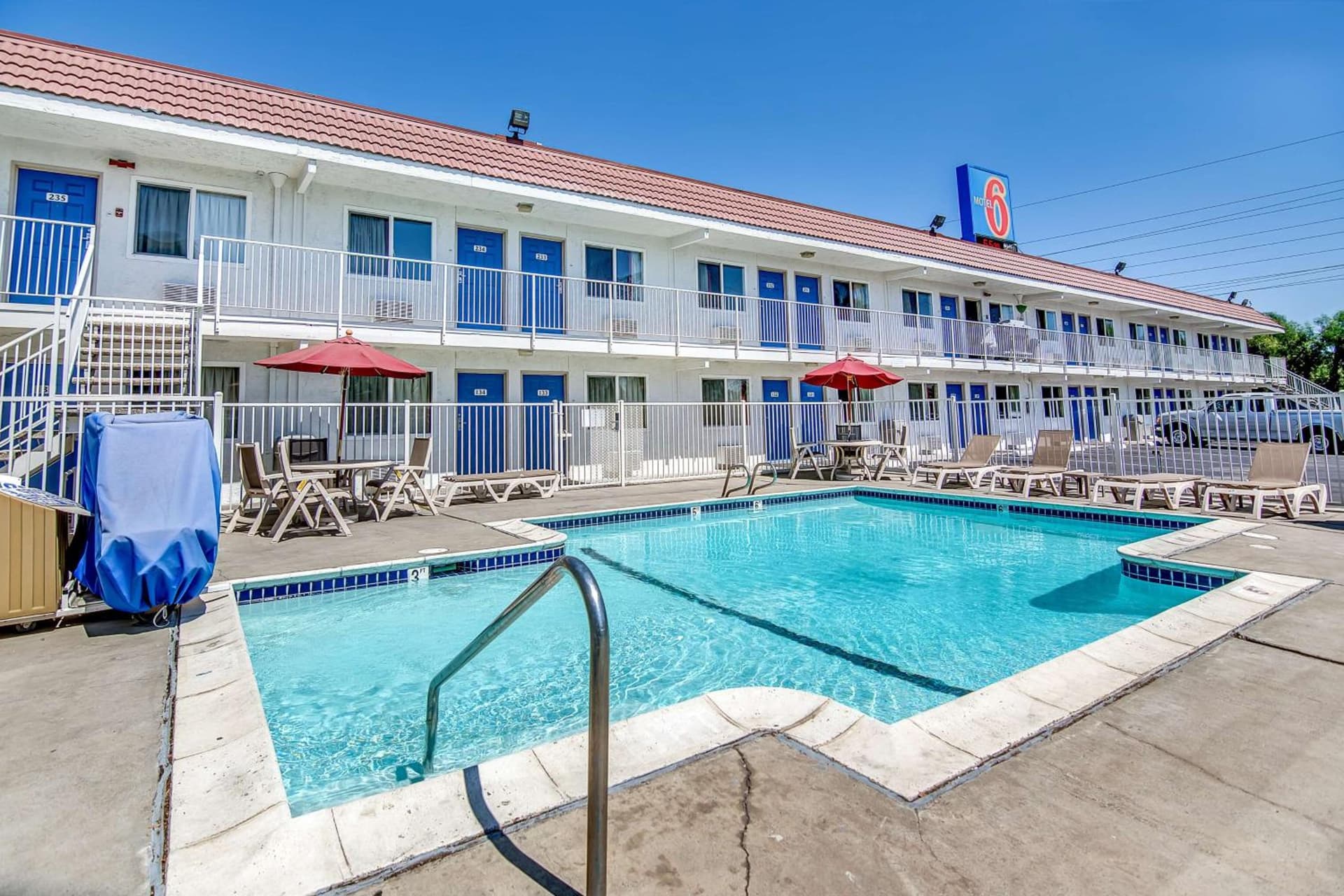 Motel 6-Stockton, CA - Charter Way West gallery photo in Stockton, CA — image 37