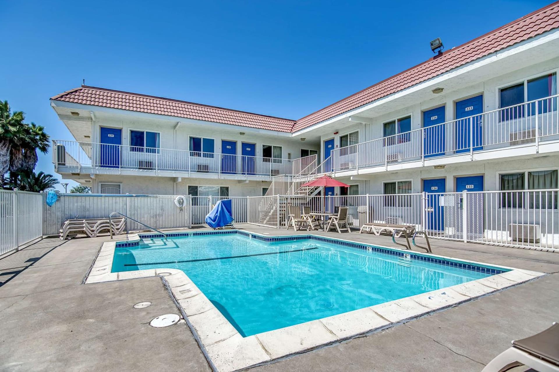 Motel 6-Stockton, CA - Charter Way West gallery photo in Stockton, CA — image 11