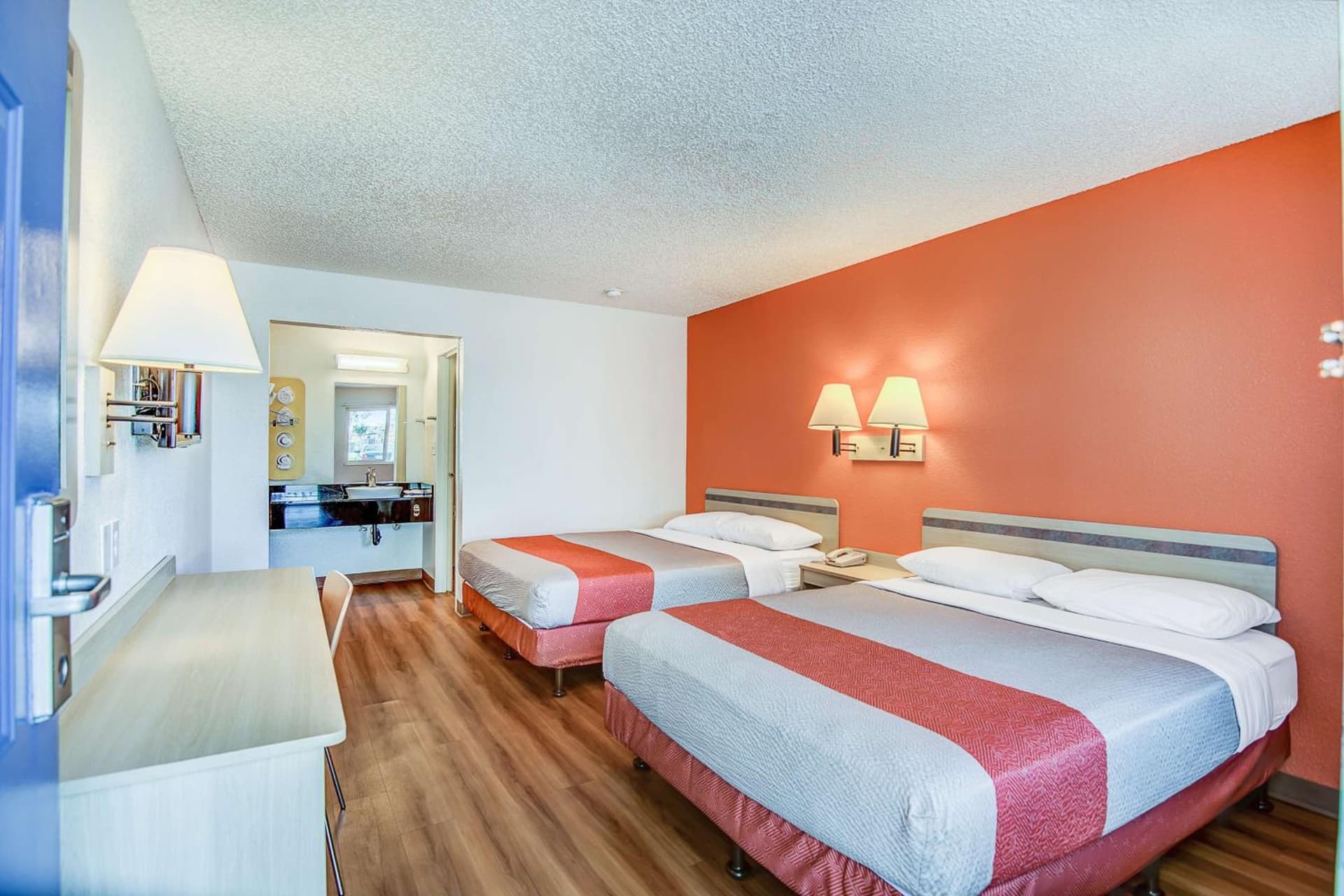 Motel 6-Stockton, CA - Charter Way West gallery photo in Stockton, CA — image 10