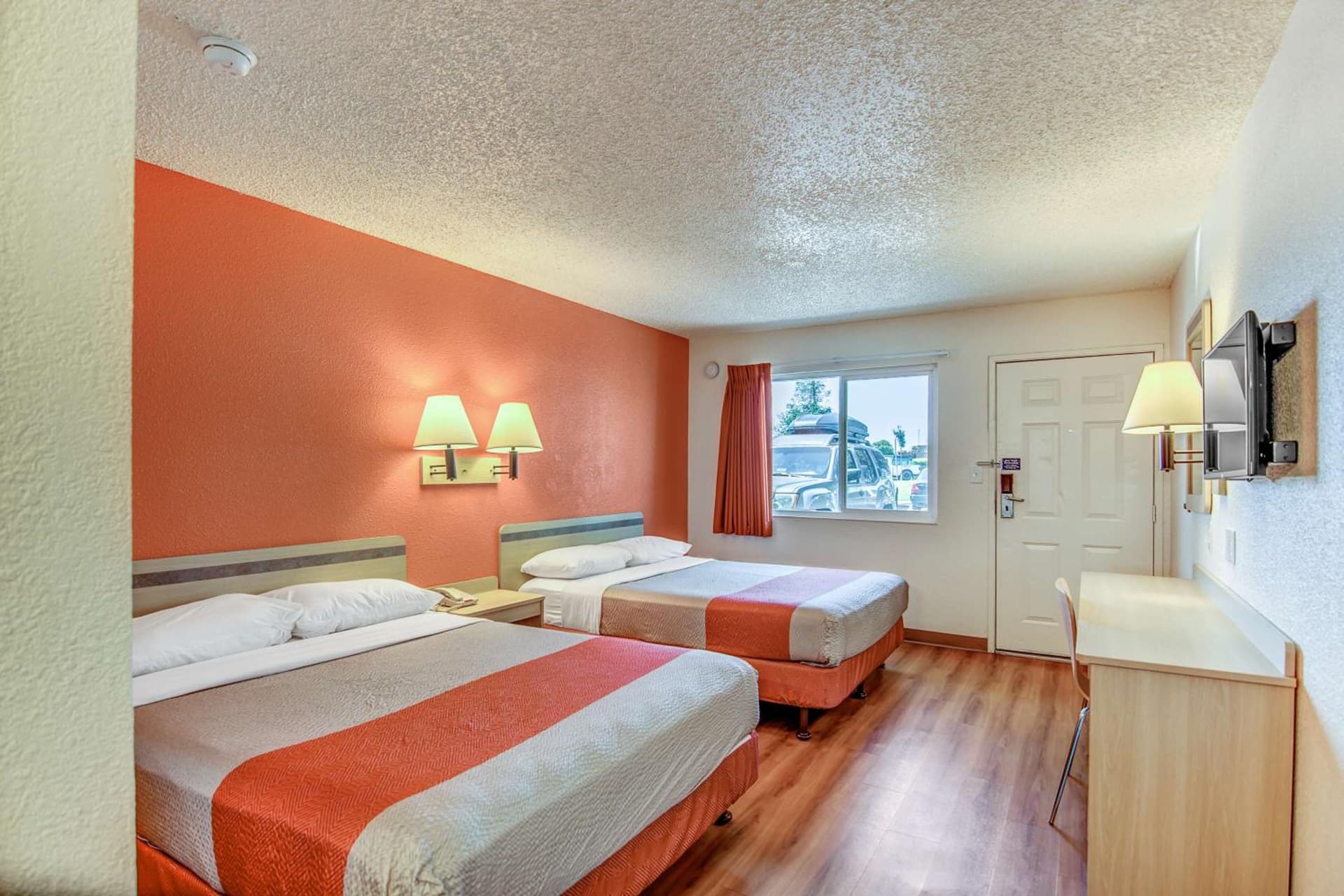 Motel 6-Stockton, CA - Charter Way West gallery photo in Stockton, CA — image 7