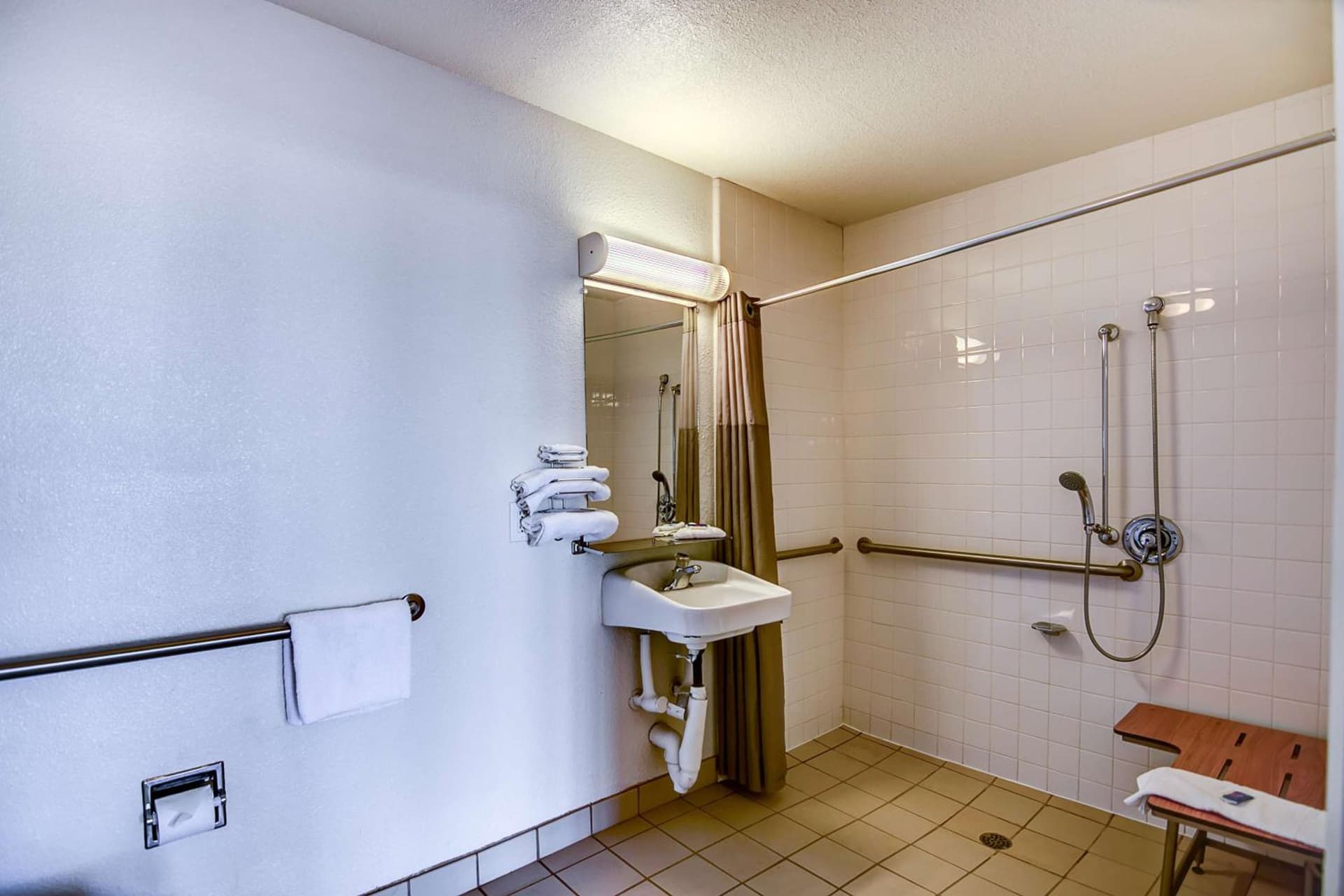 Motel 6-Stockton, CA - Charter Way West gallery photo in Stockton, CA — image 27