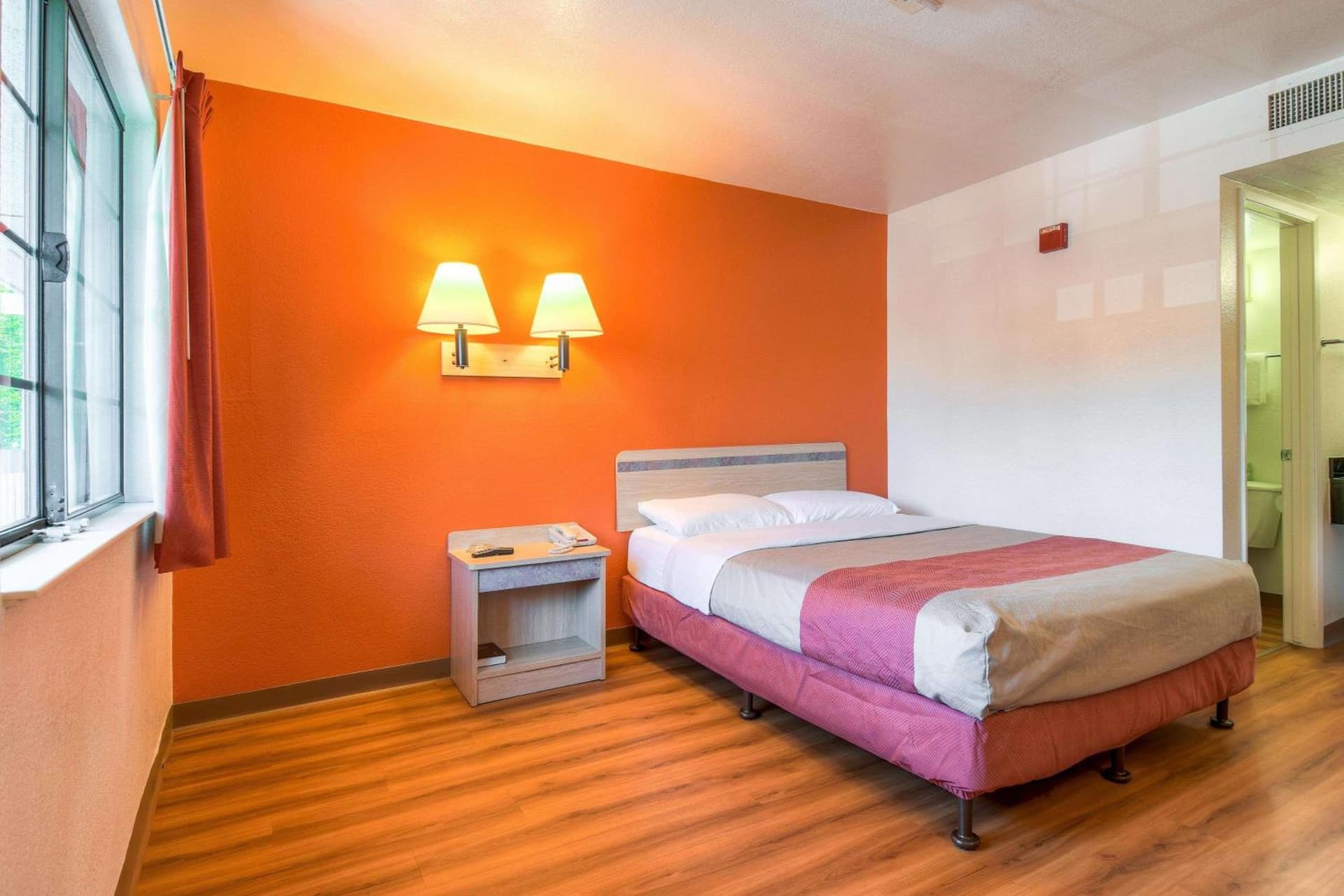 Motel 6-Pomona, CA - Los Angeles gallery photo in Pomona, CA — image 52