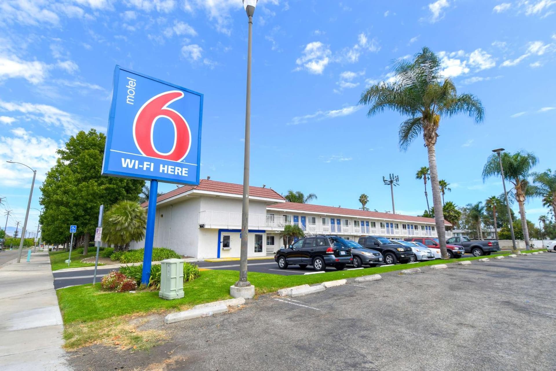 Motel 6-Costa Mesa, CA gallery photo in Costa Mesa, CA — image 7
