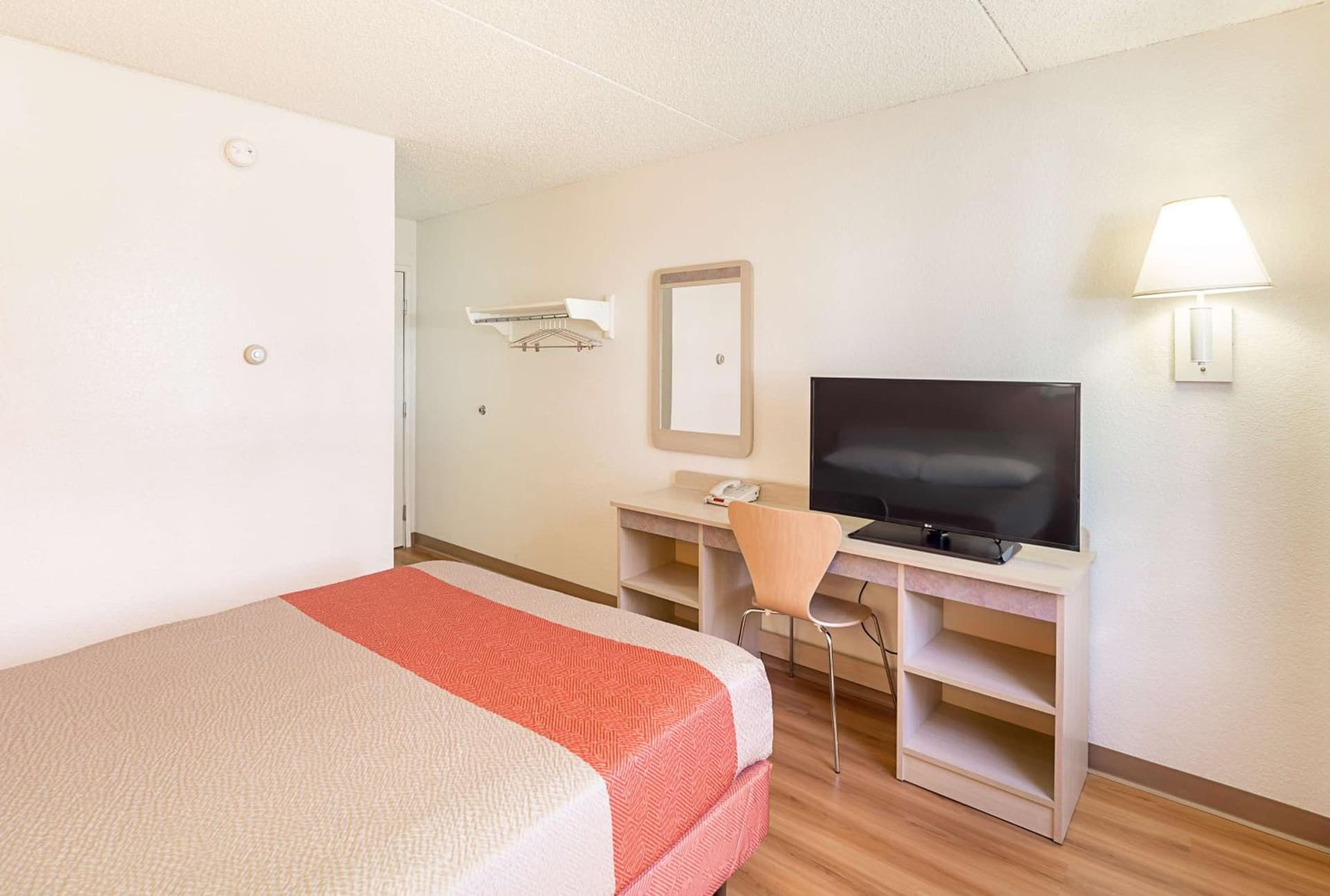 Motel 6-Spokane, WA - East gallery photo in Spokane Valley, WA — image 46
