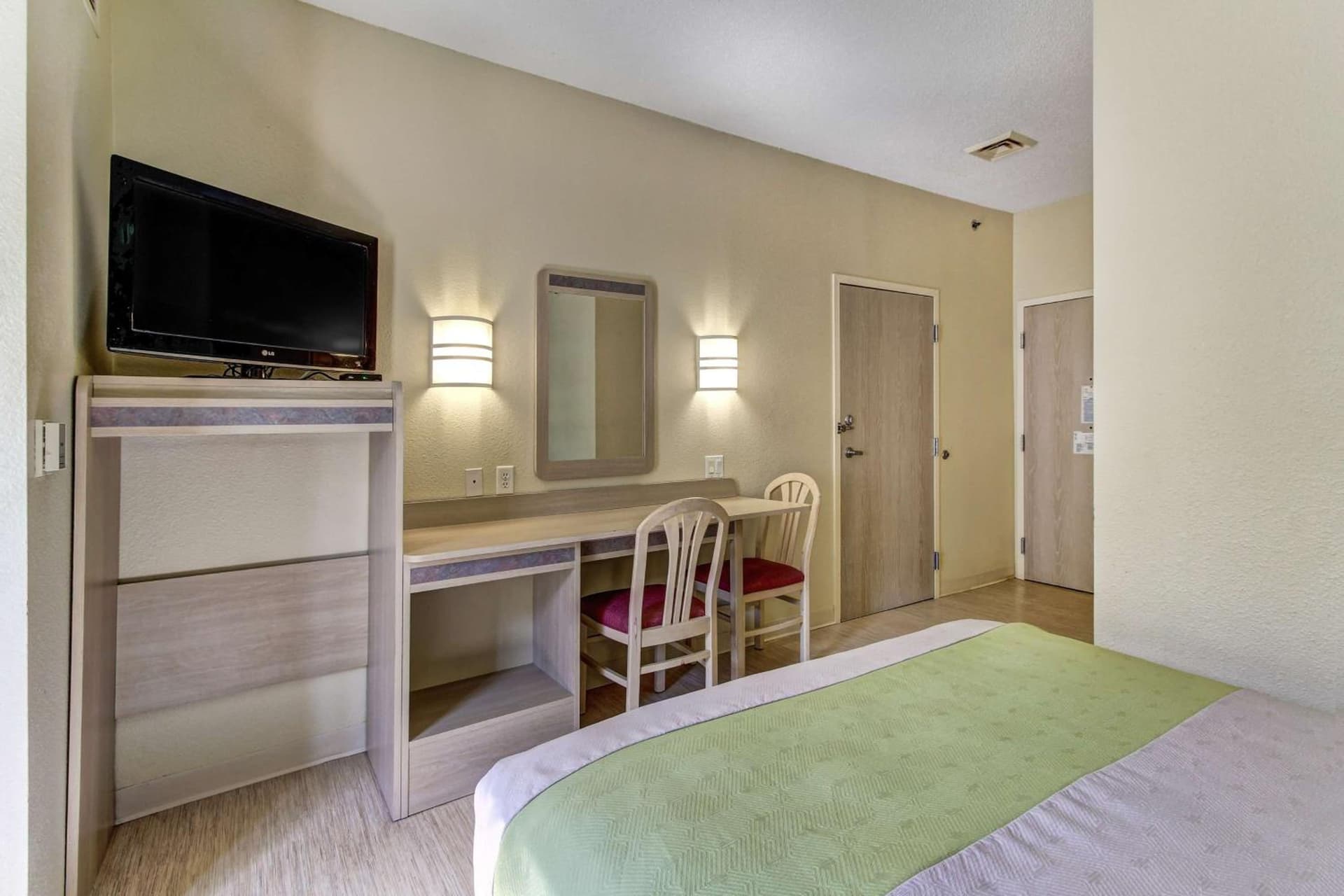 Motel 6-Medina, OH - Cleveland gallery photo in Medina, OH — image 37