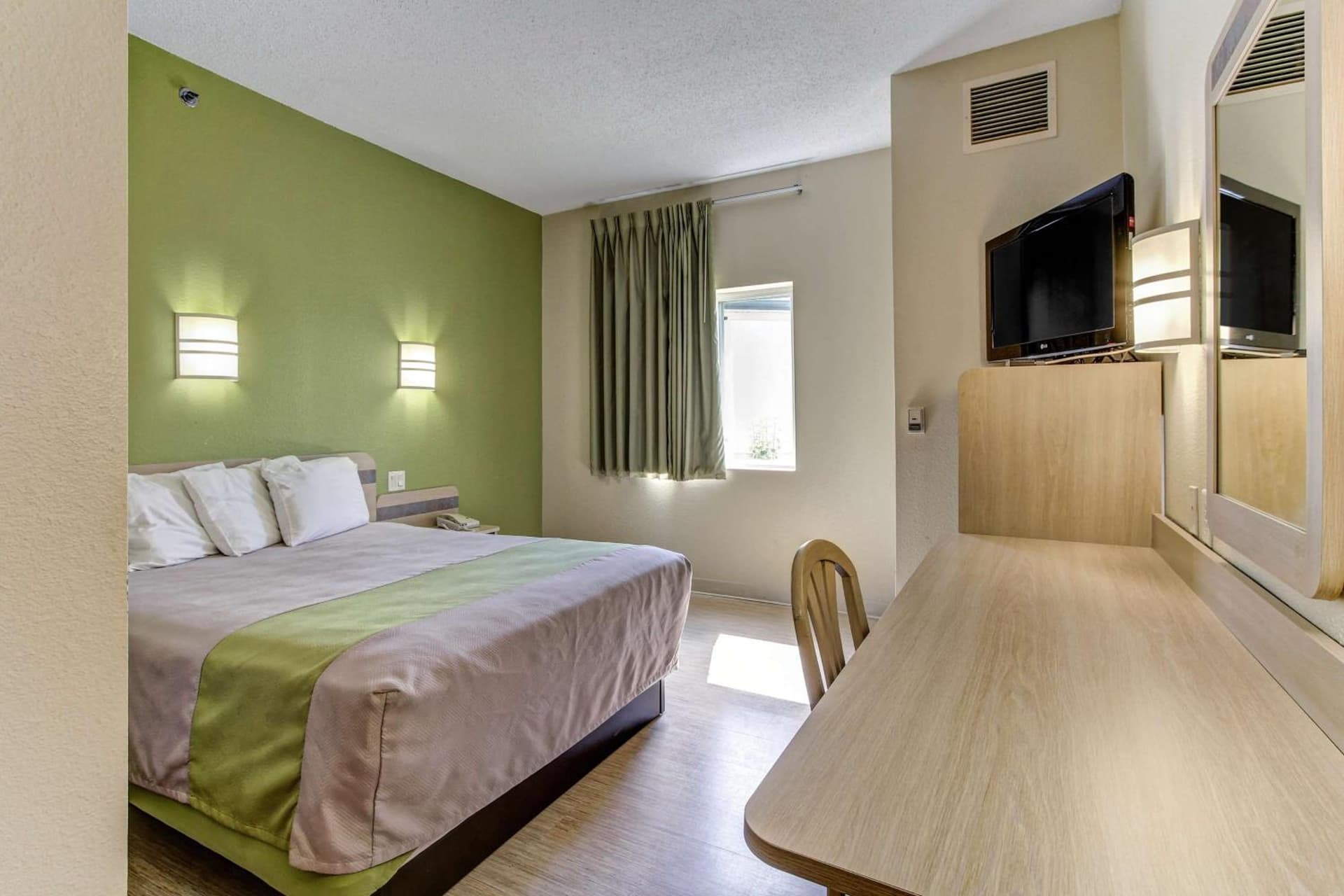 Motel 6-Medina, OH - Cleveland gallery photo in Medina, OH — image 11