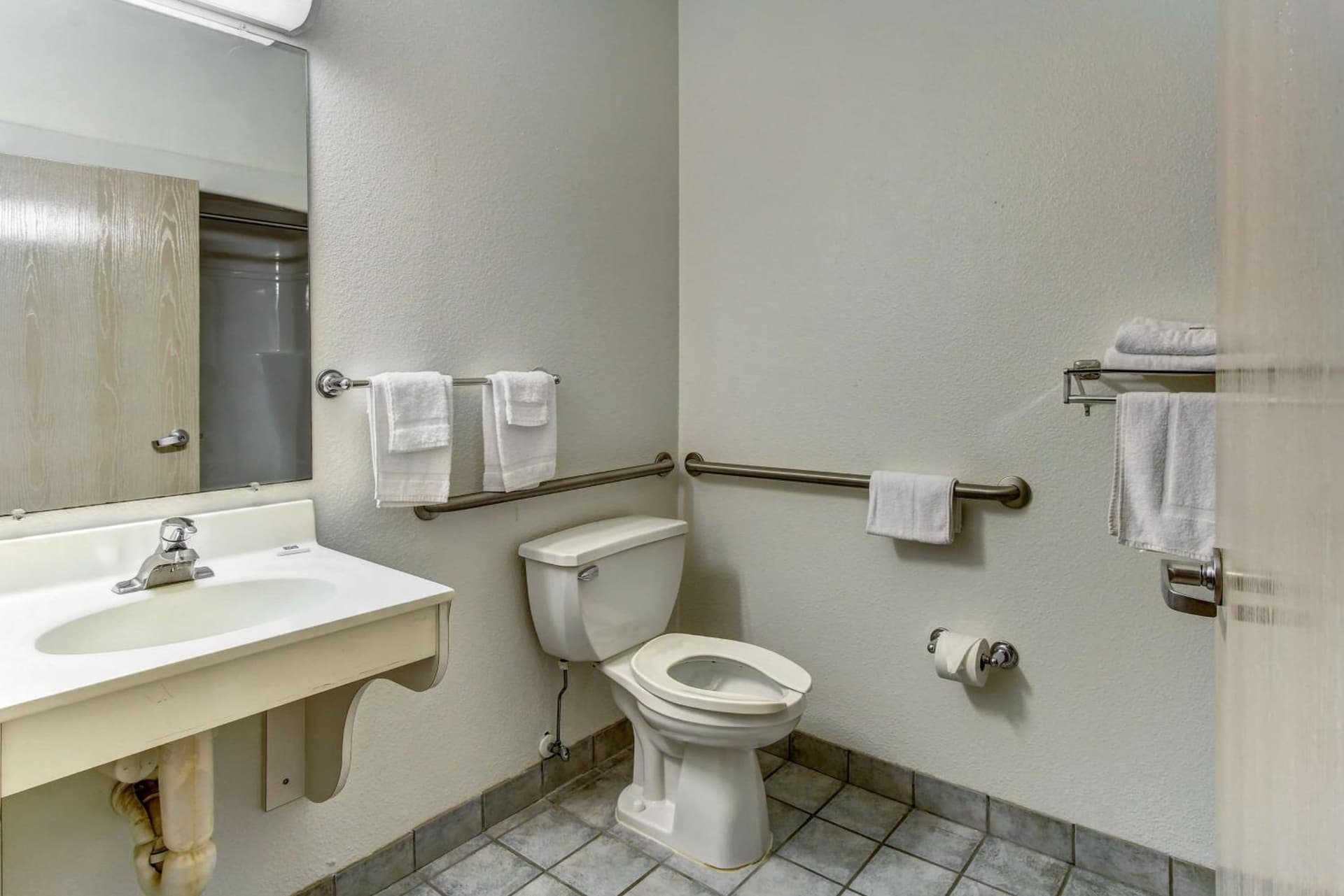 Motel 6-Medina, OH - Cleveland gallery photo in Medina, OH — image 28